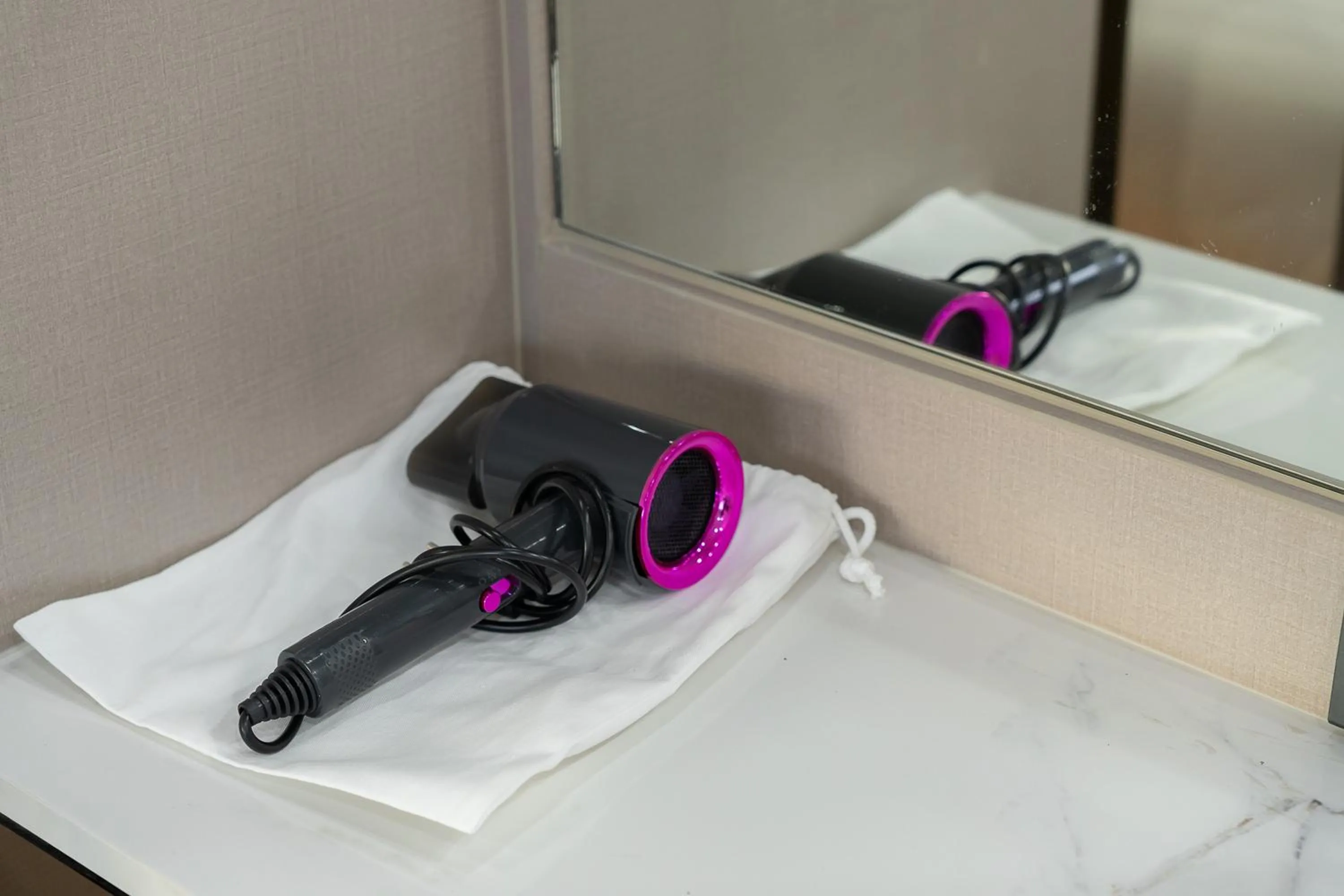 hair dryier in TJ 4711 Residence