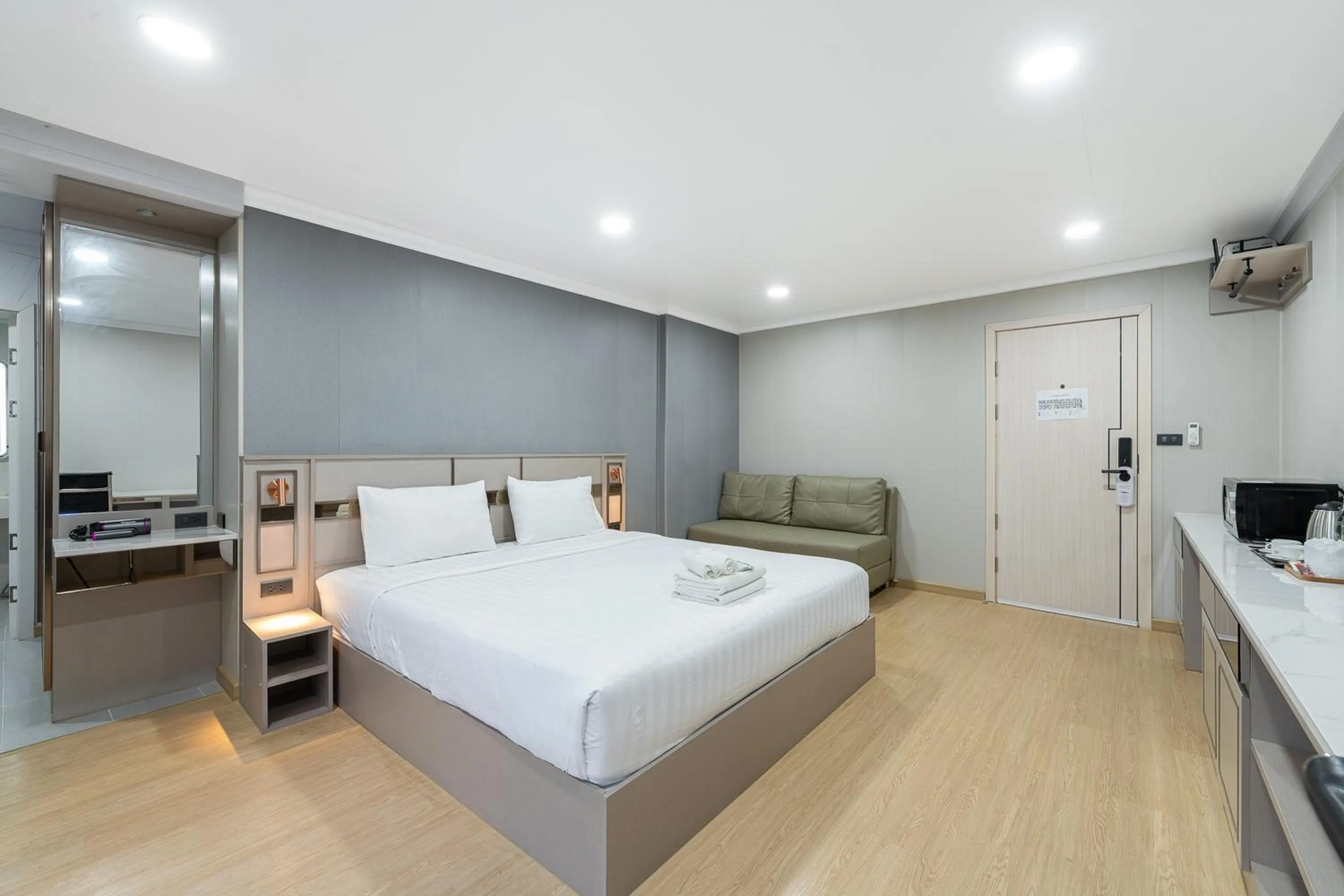 Bedroom, Bed in TJ 4711 Residence