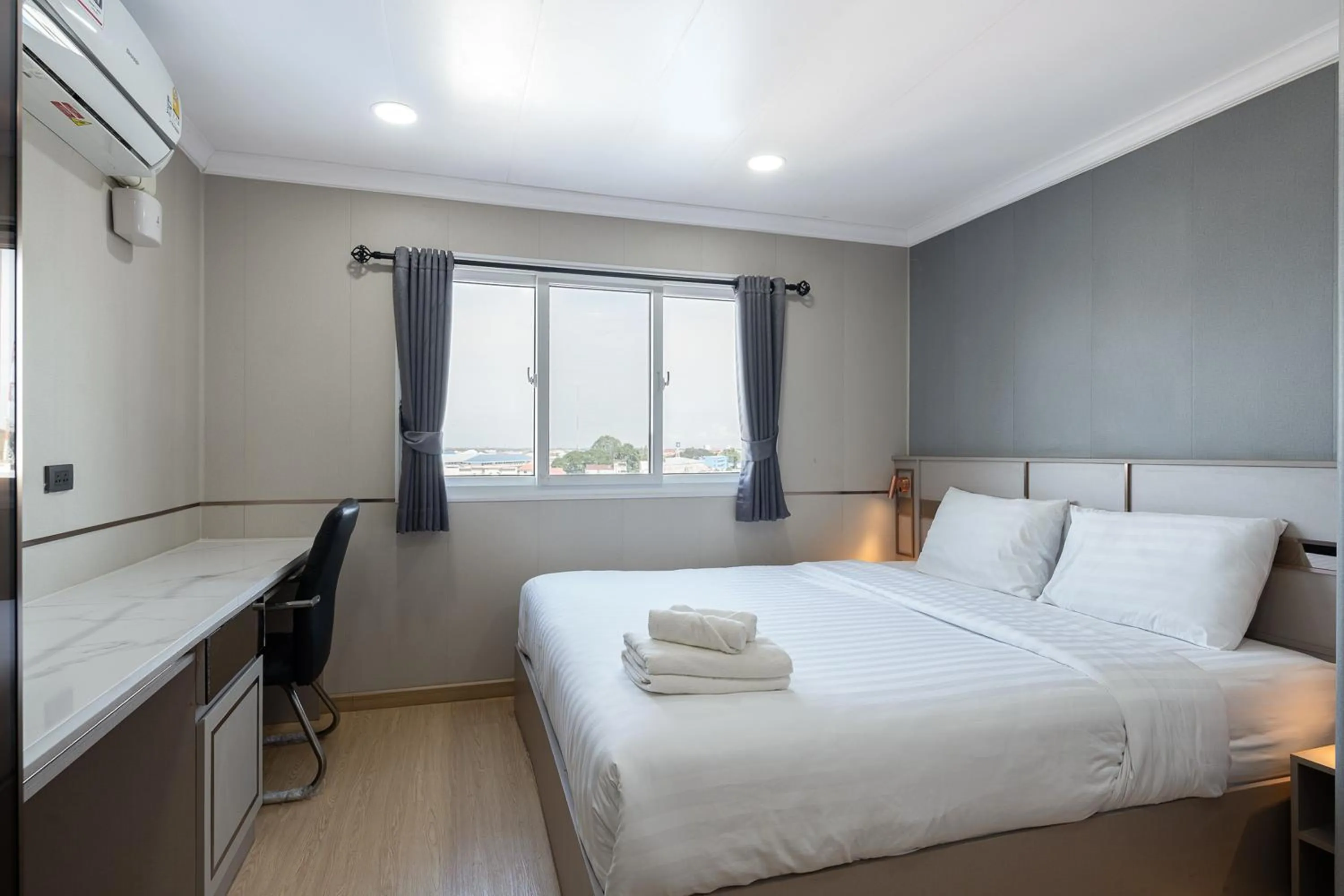 Bedroom, Bed in TJ 4711 Residence