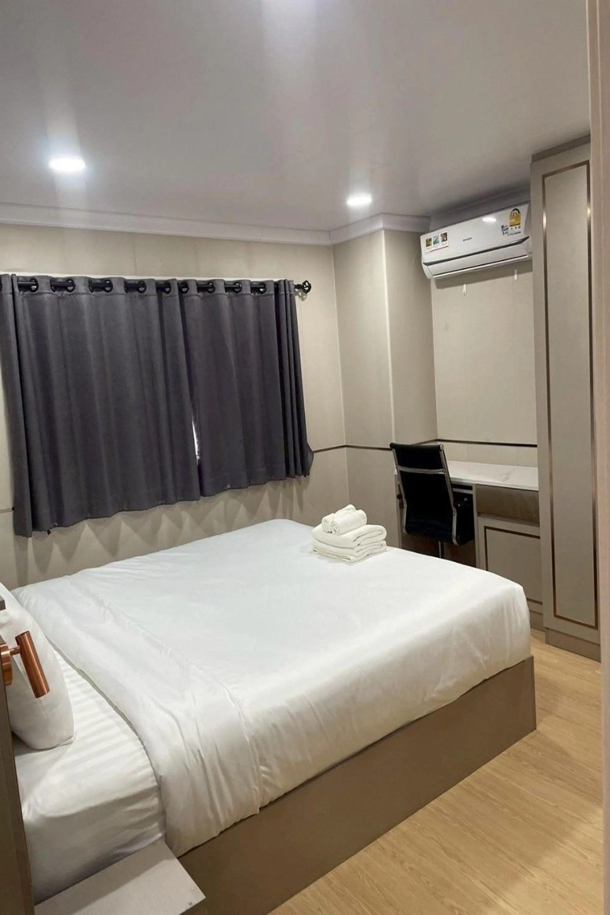 Bedroom, Bed in TJ 4711 Residence