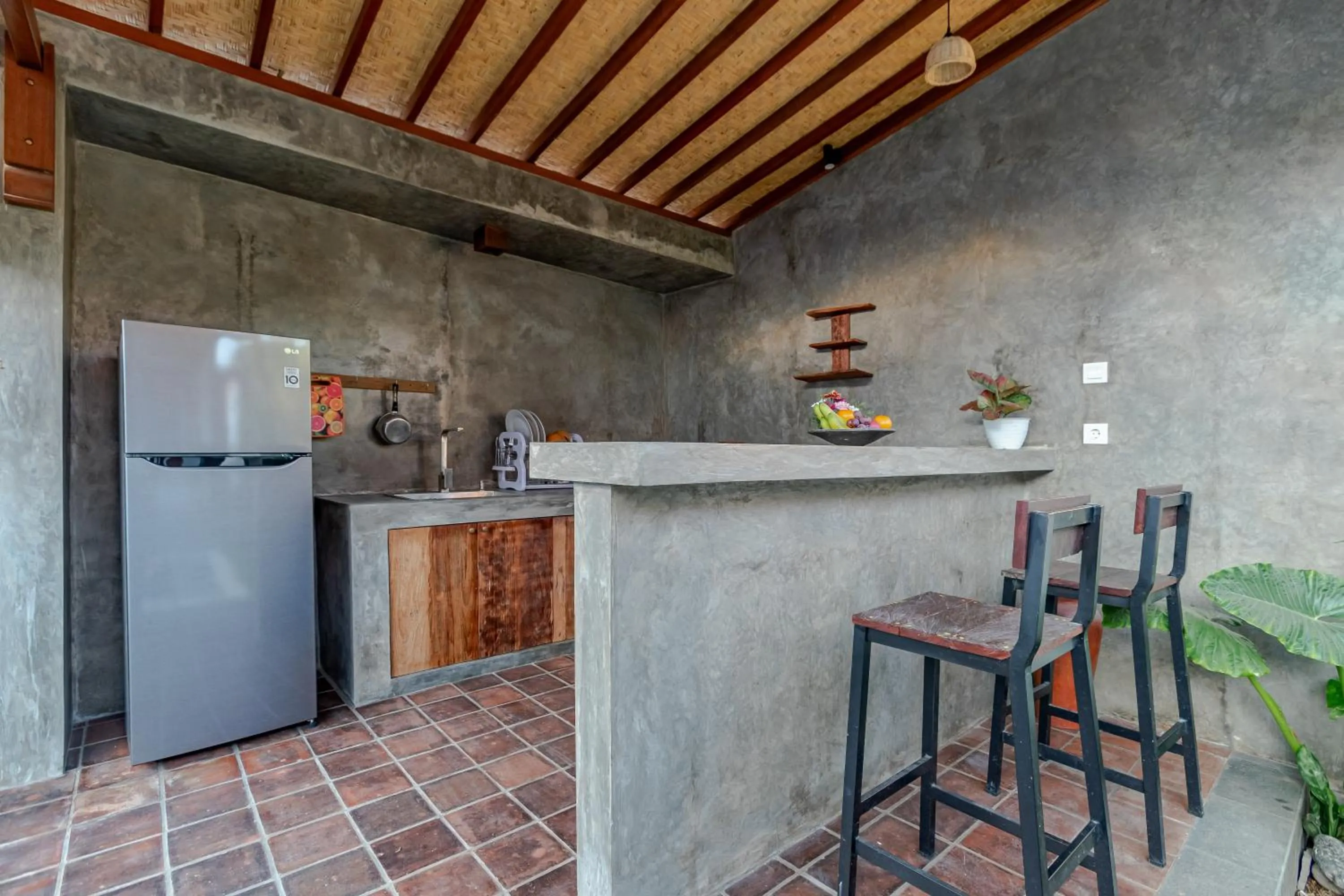 kitchen in The Lavana Roemah Juwet Nyanyi Beach
