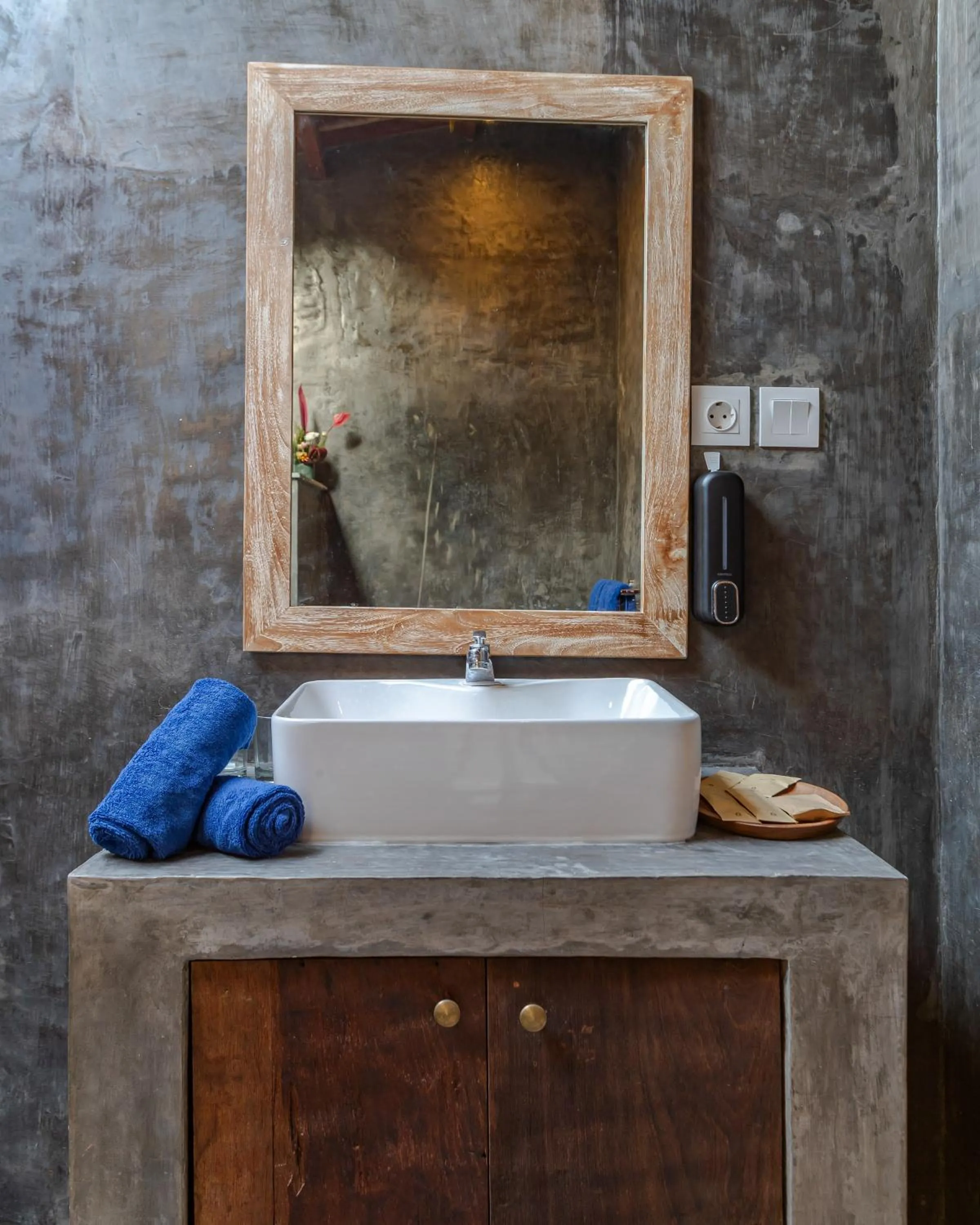 Bathroom in The Lavana Roemah Juwet Nyanyi Beach