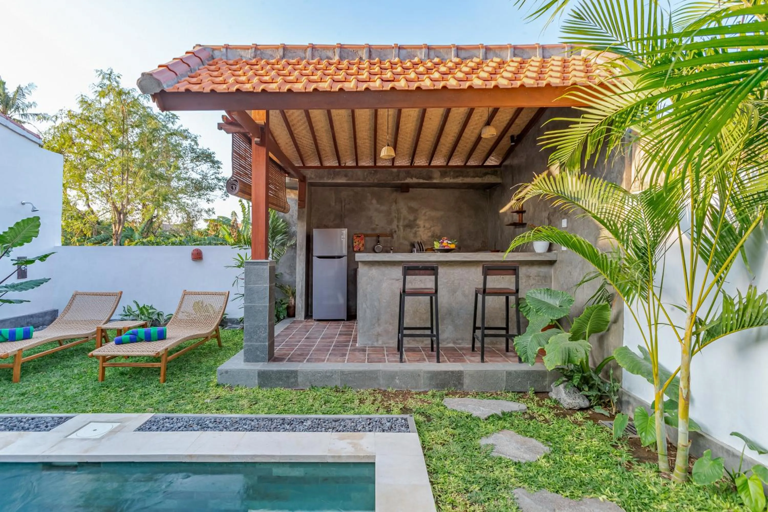 kitchen in The Lavana Roemah Juwet Nyanyi Beach