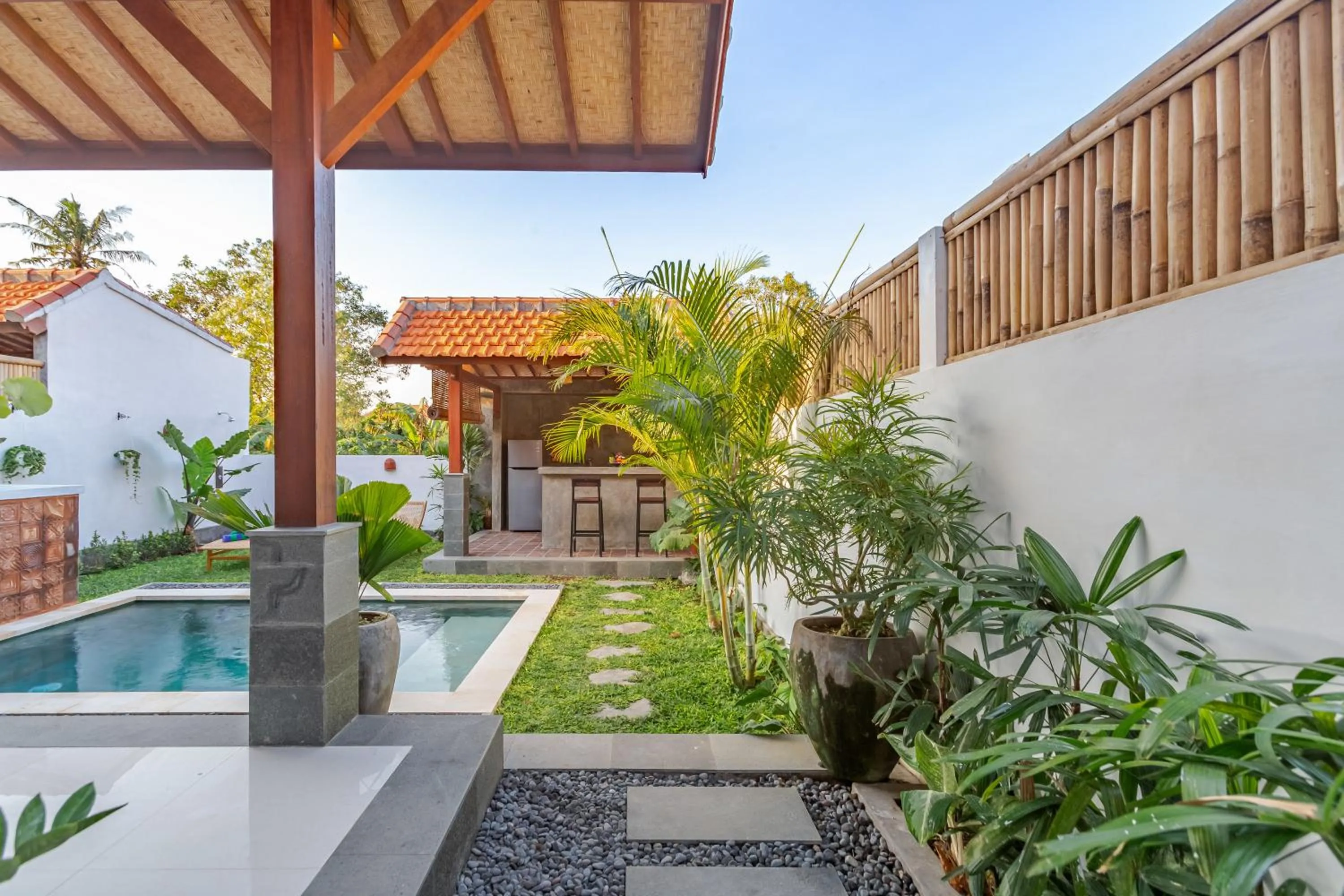 Swimming pool in The Lavana Roemah Juwet Nyanyi Beach