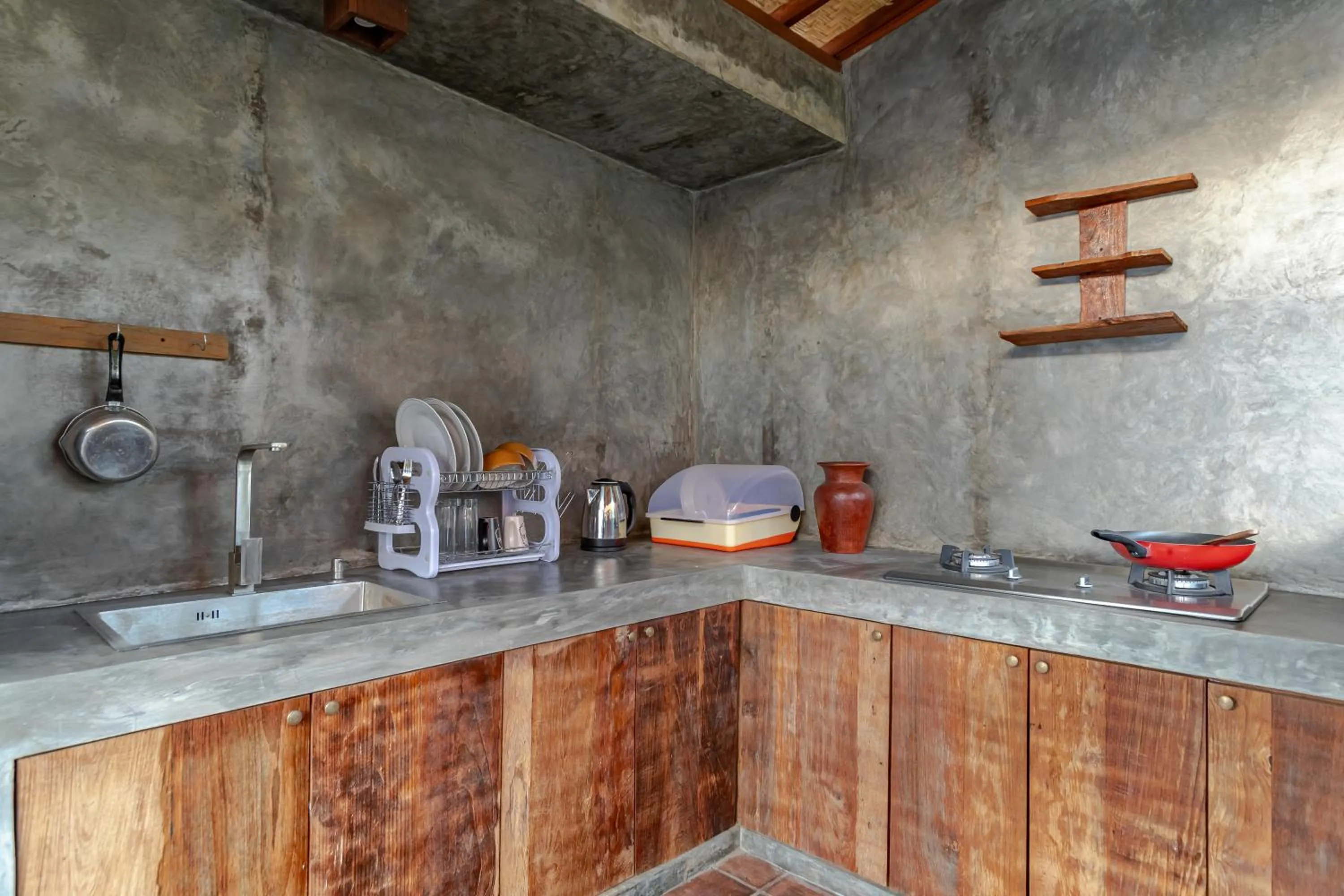 kitchen in The Lavana Roemah Juwet Nyanyi Beach