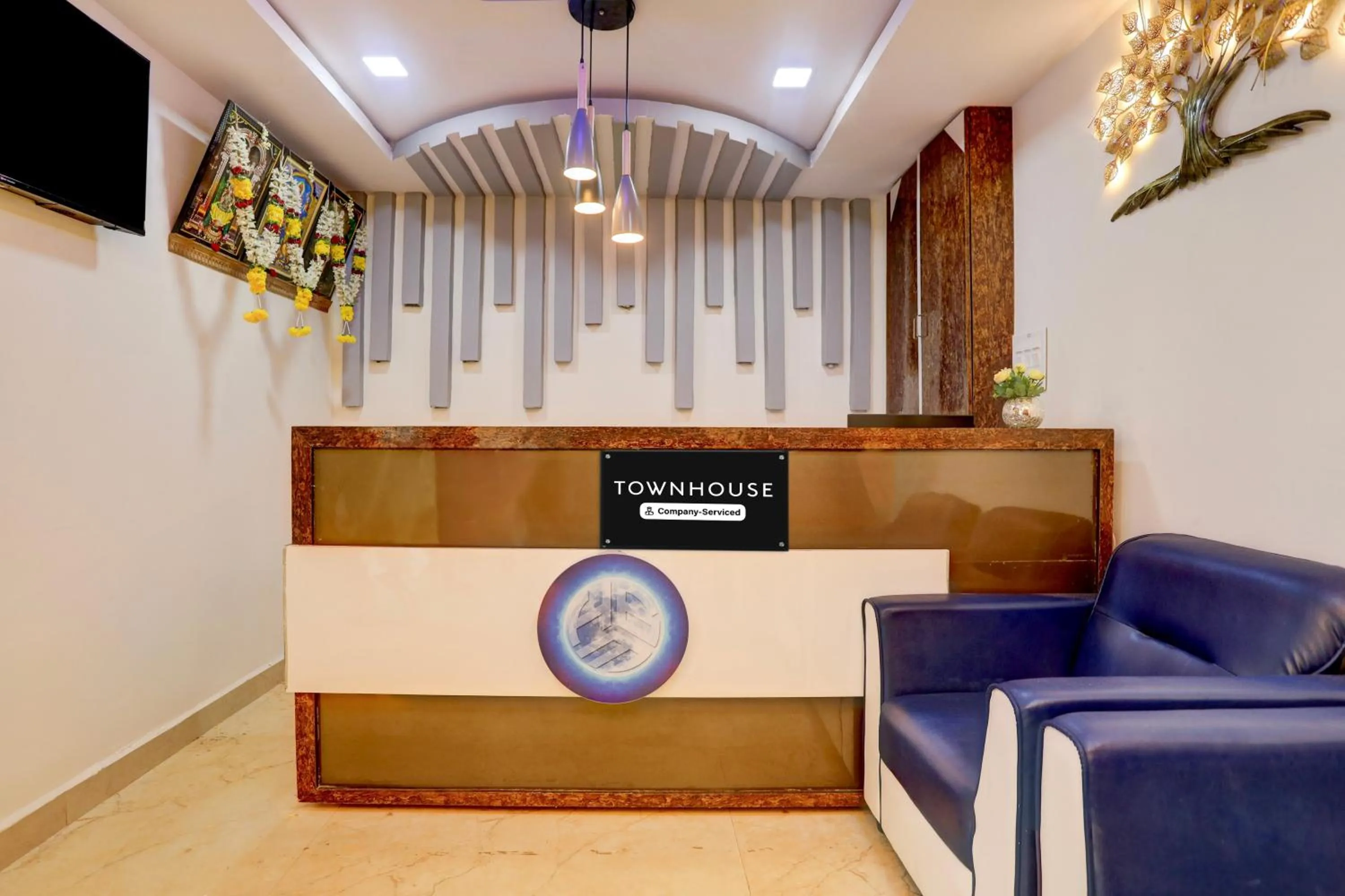 Lobby or reception in Super Townhouse Khammam Formerly Bluemoon