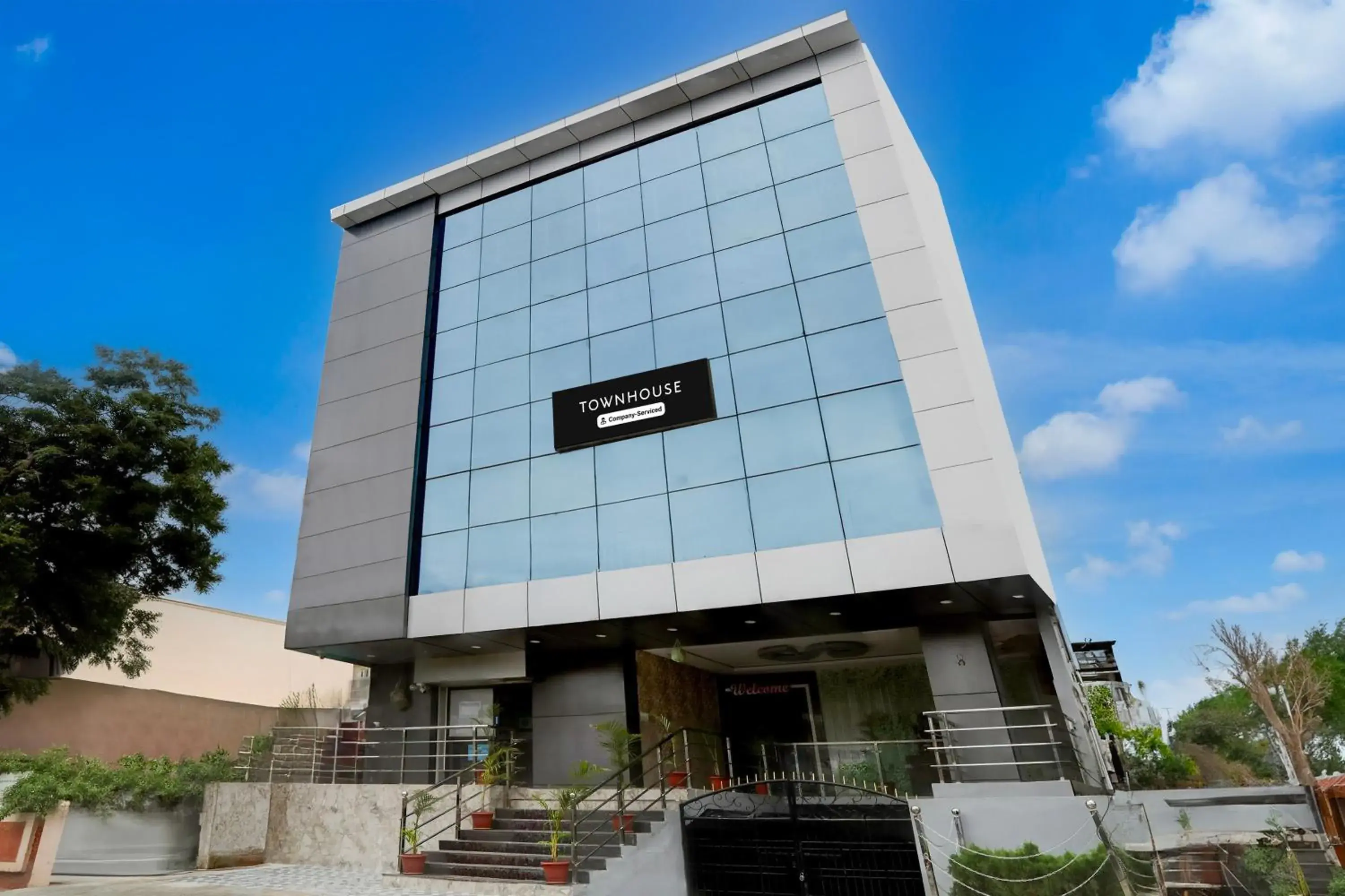 Facade/entrance in Super Townhouse Khammam Formerly Bluemoon Facade/entrance in Super Townhouse Khammam Formerly Bluemoon