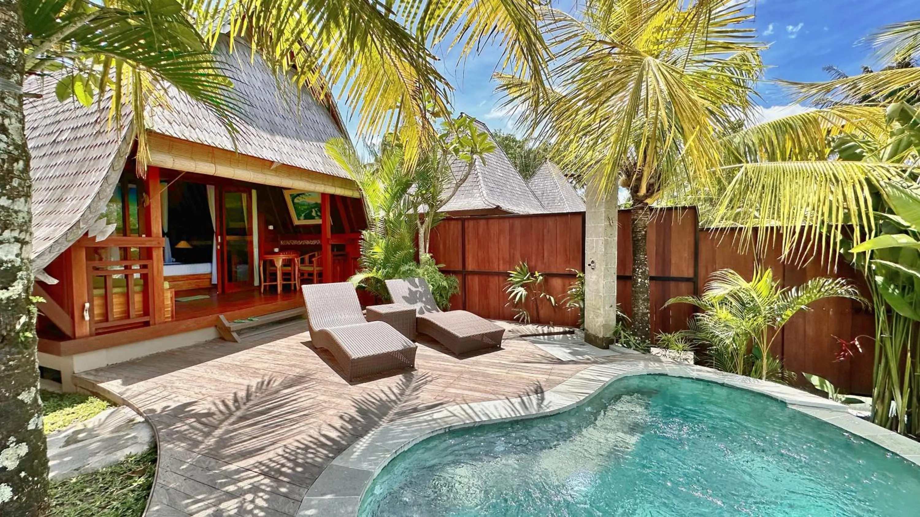 Wooden pool villa in ubud By iLys Collection