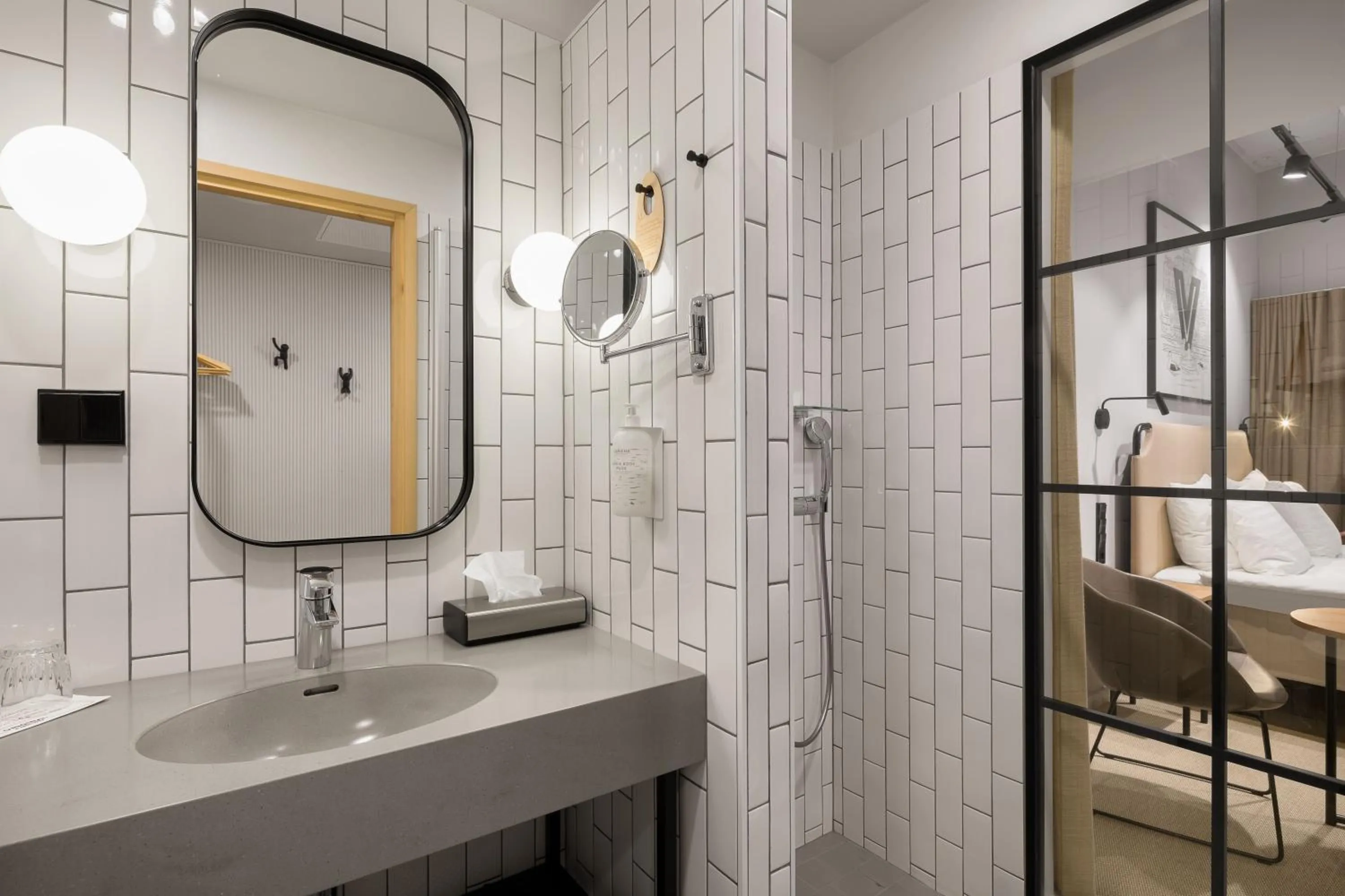 Shower in Original Sokos Hotel Wiklund