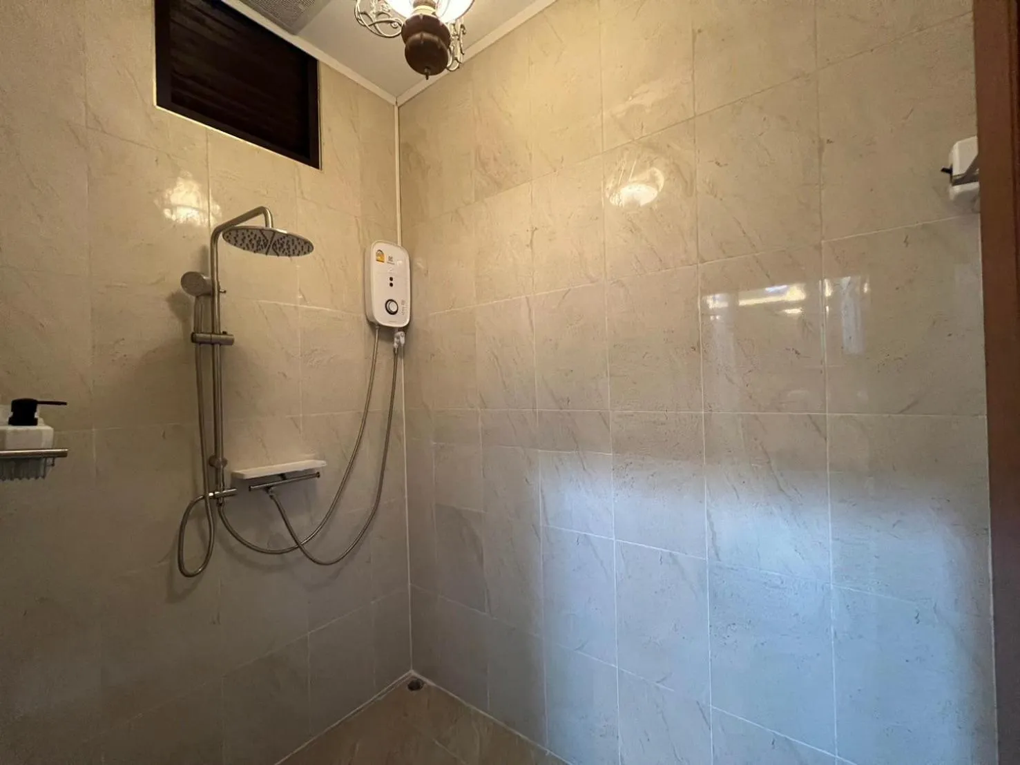 Shower in Casa Der See Boutique House