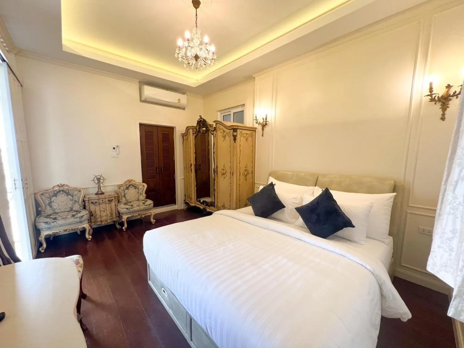 Bedroom, Bed in Casa Der See Boutique House