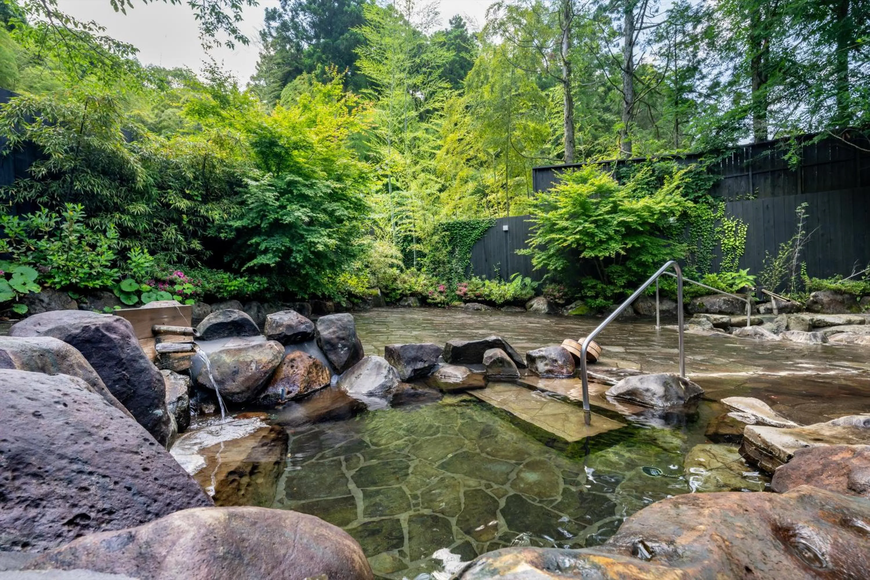 Open Air Bath in Tsuwabuki no Hana