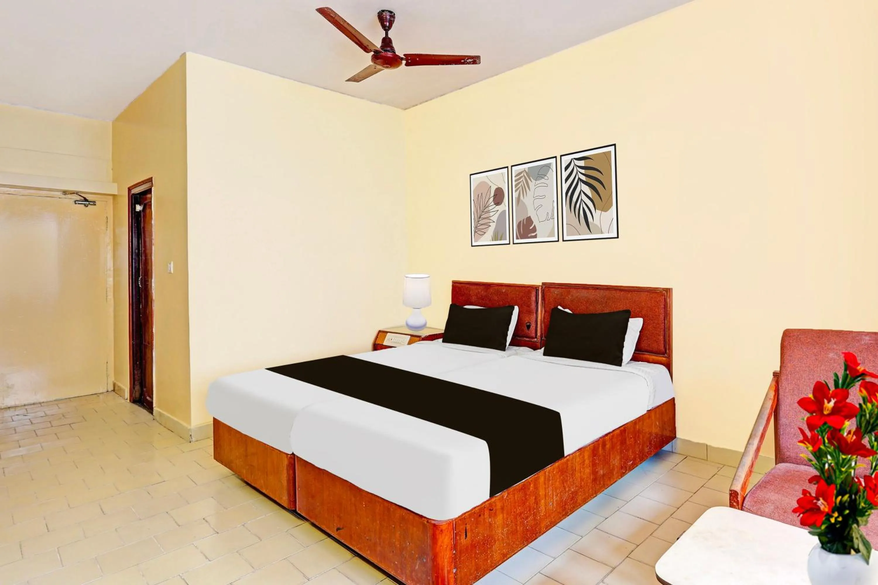 Bedroom, Bed in Hotel O Gajuwaka Near kurmanpalem Formerly SBT