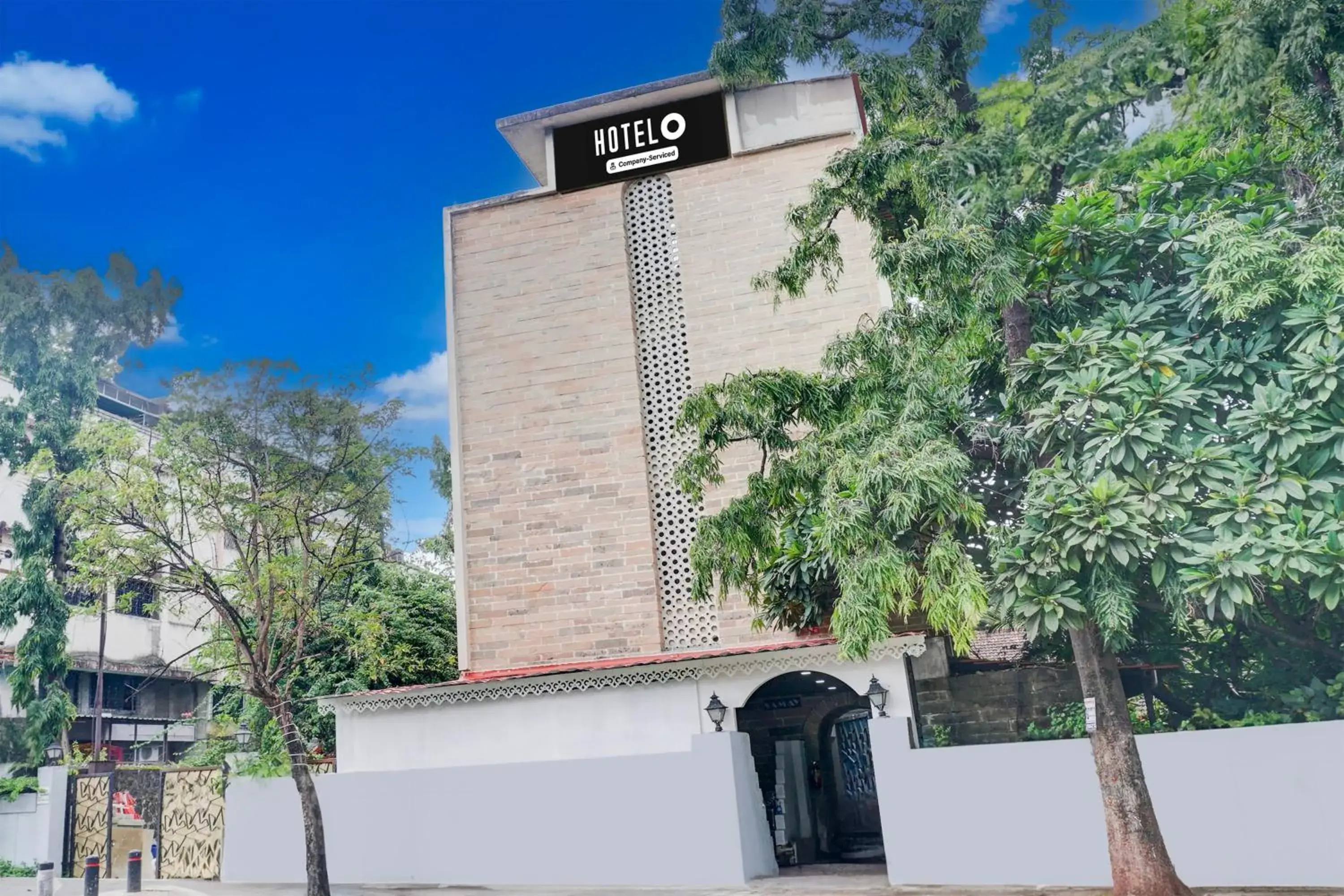 Facade/entrance in Super Hotel O Bopodi Near Pune IT Park Facade/entrance in Super Hotel O Bopodi Near Pune IT Park