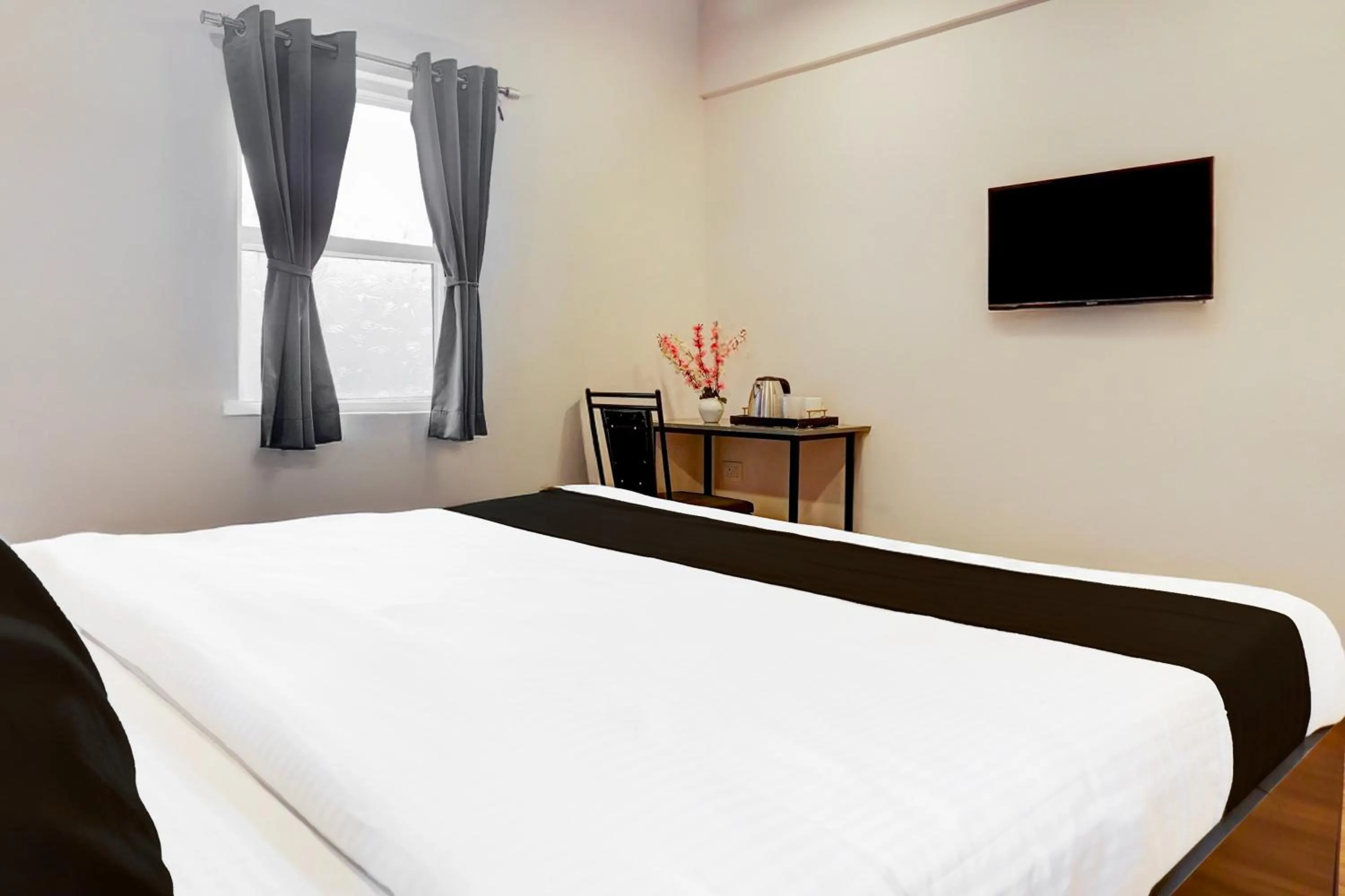 Bedroom, Bed in Super Hotel O Bopodi Near Pune IT Park