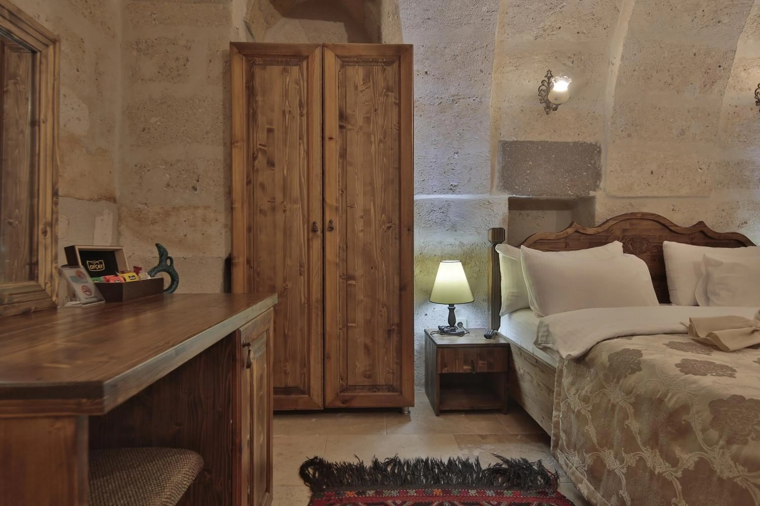 Other, Bed in My Cave La Maison Du Reve