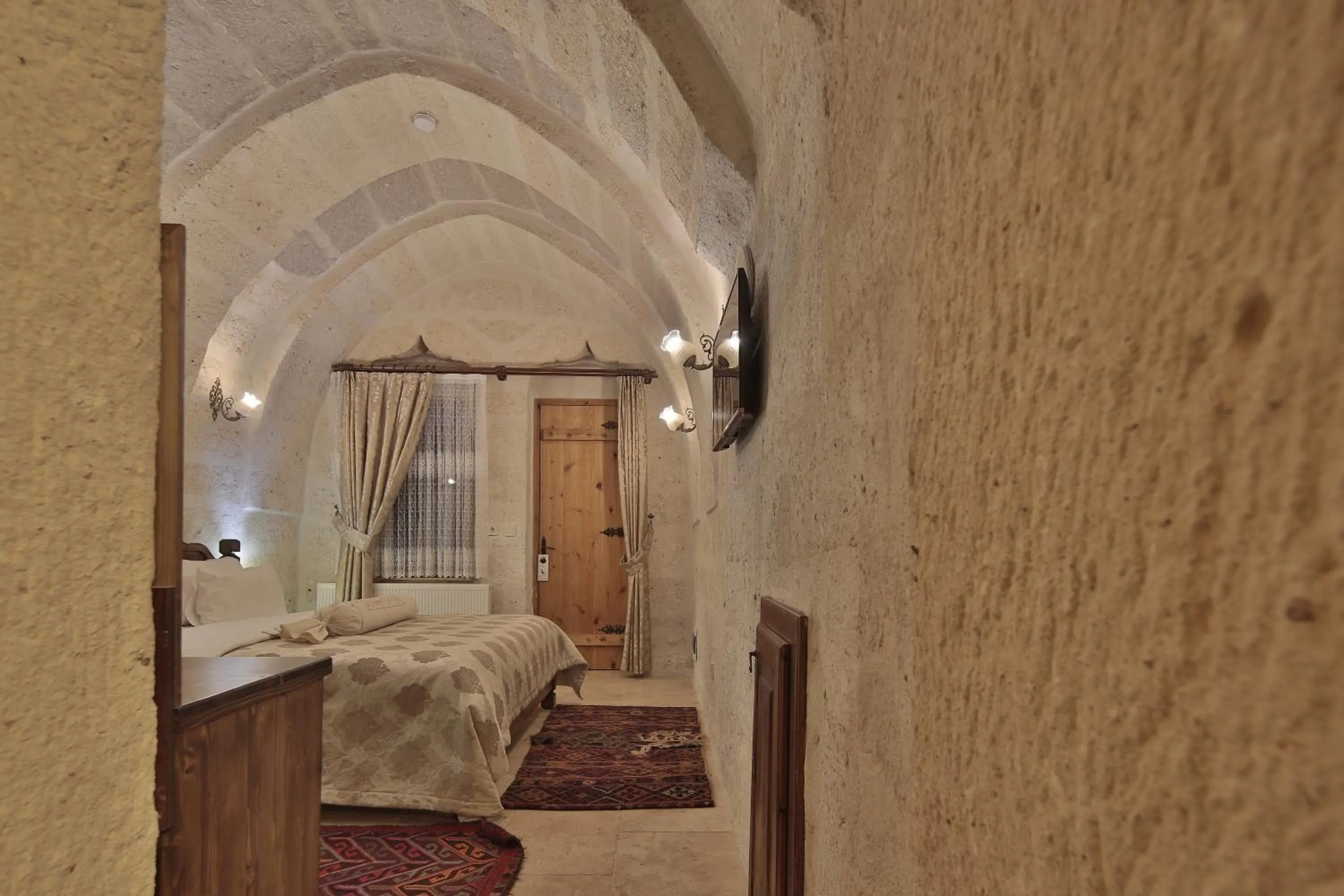 Other, Bed in My Cave La Maison Du Reve