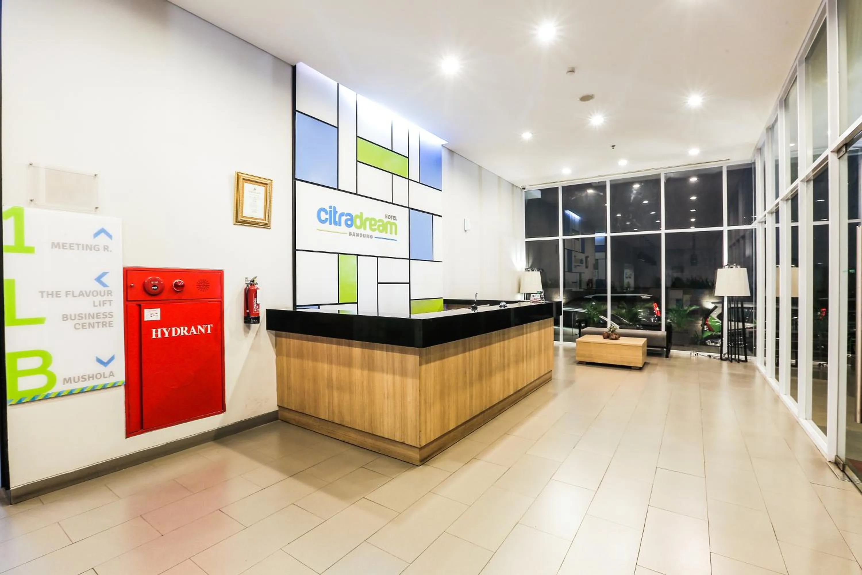 Lobby or reception in Hotel Citradream Bandung
