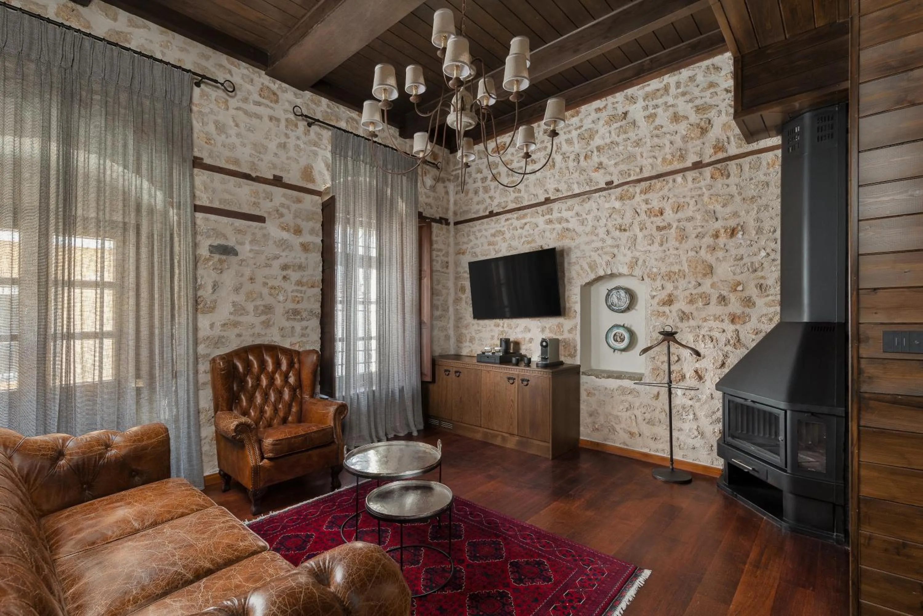 TV and multimedia in Stoes Boutique Hotel