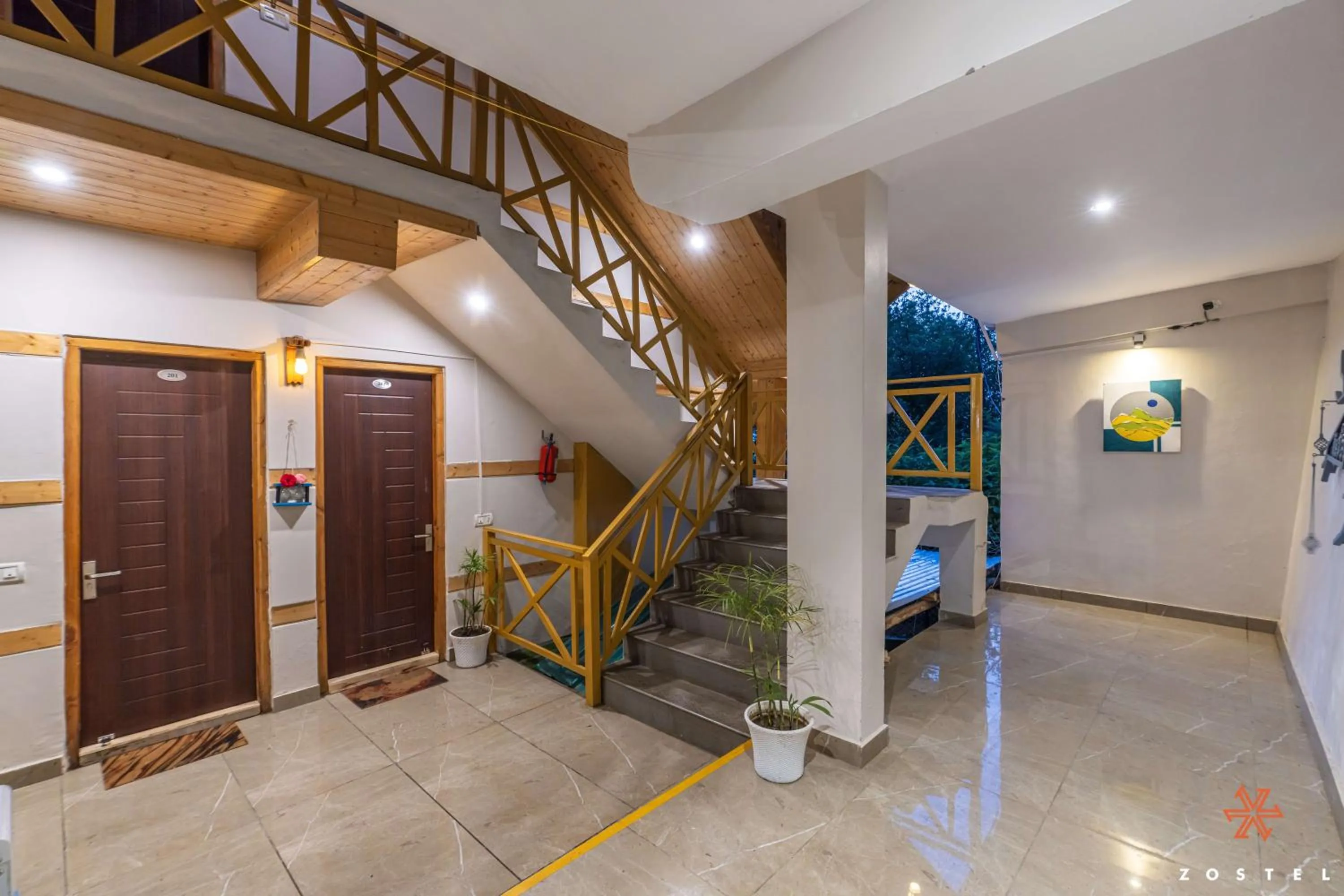 Decorative detail in Zostel Shoja, Jibhi