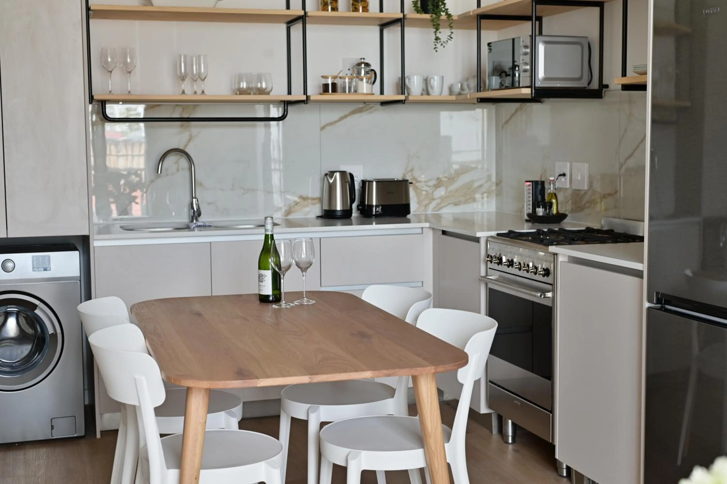 Coffee/tea facilities in EIGHTY2 ON M - Fluent Serviced Apartments