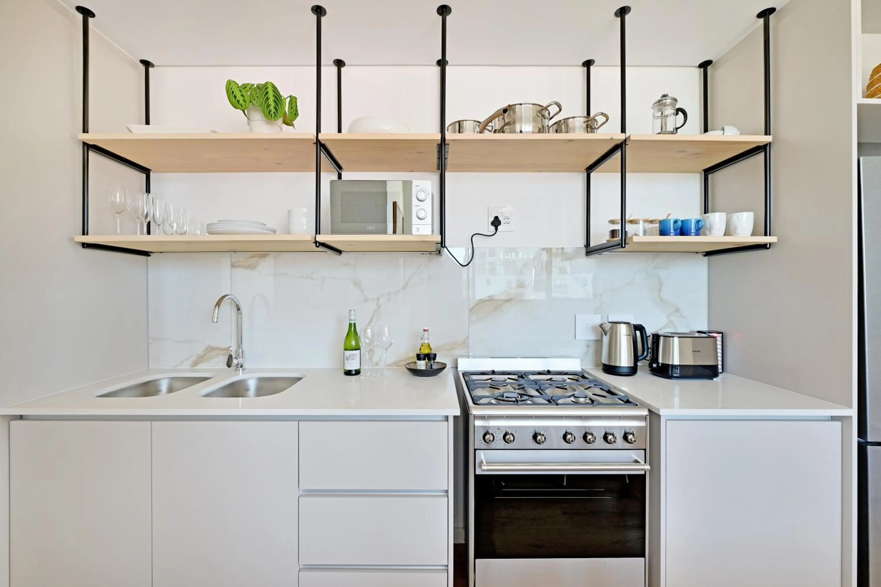 Coffee/tea facilities in EIGHTY2 ON M - Fluent Serviced Apartments