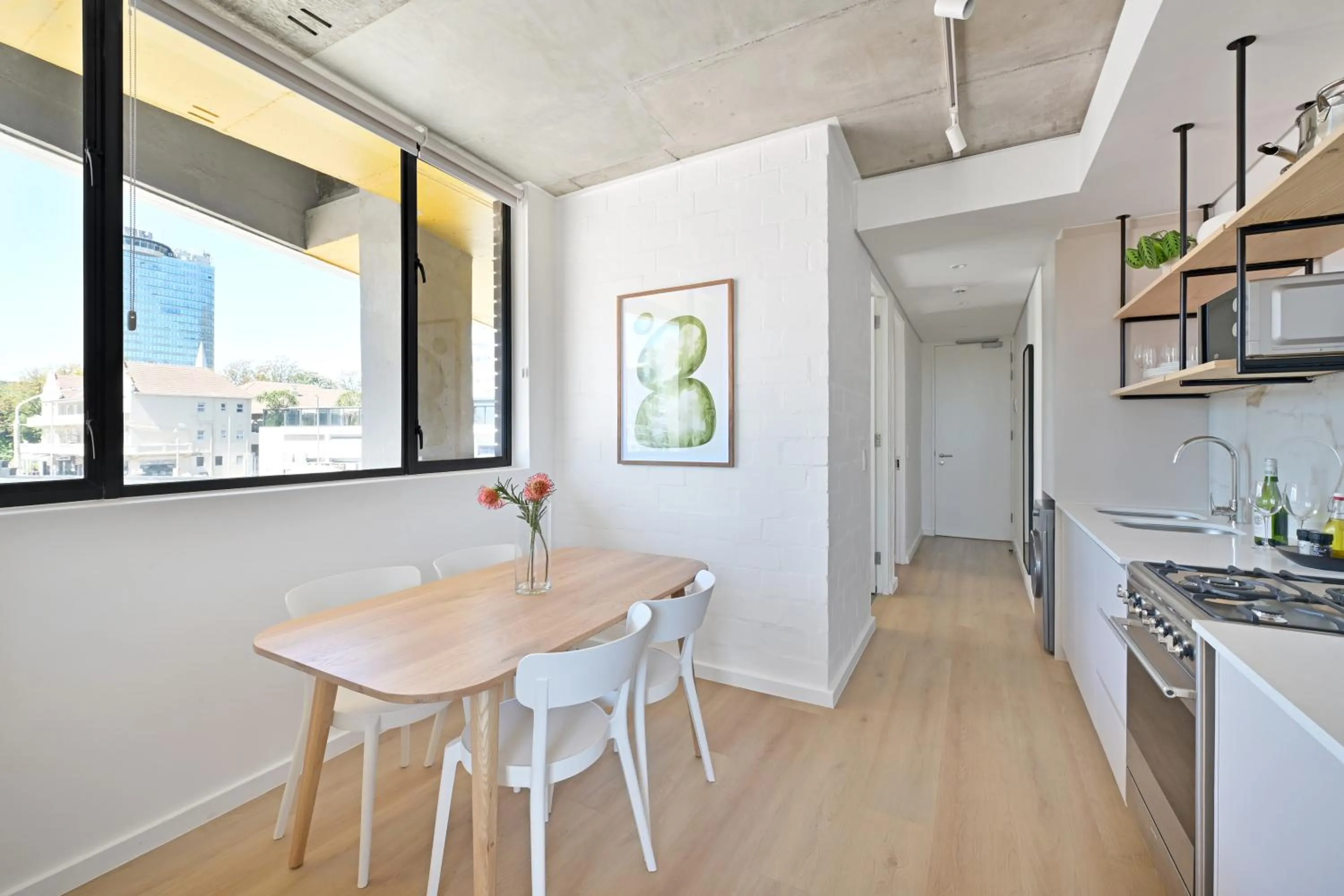 Kitchen or kitchenette in EIGHTY2 ON M - Fluent Serviced Apartments