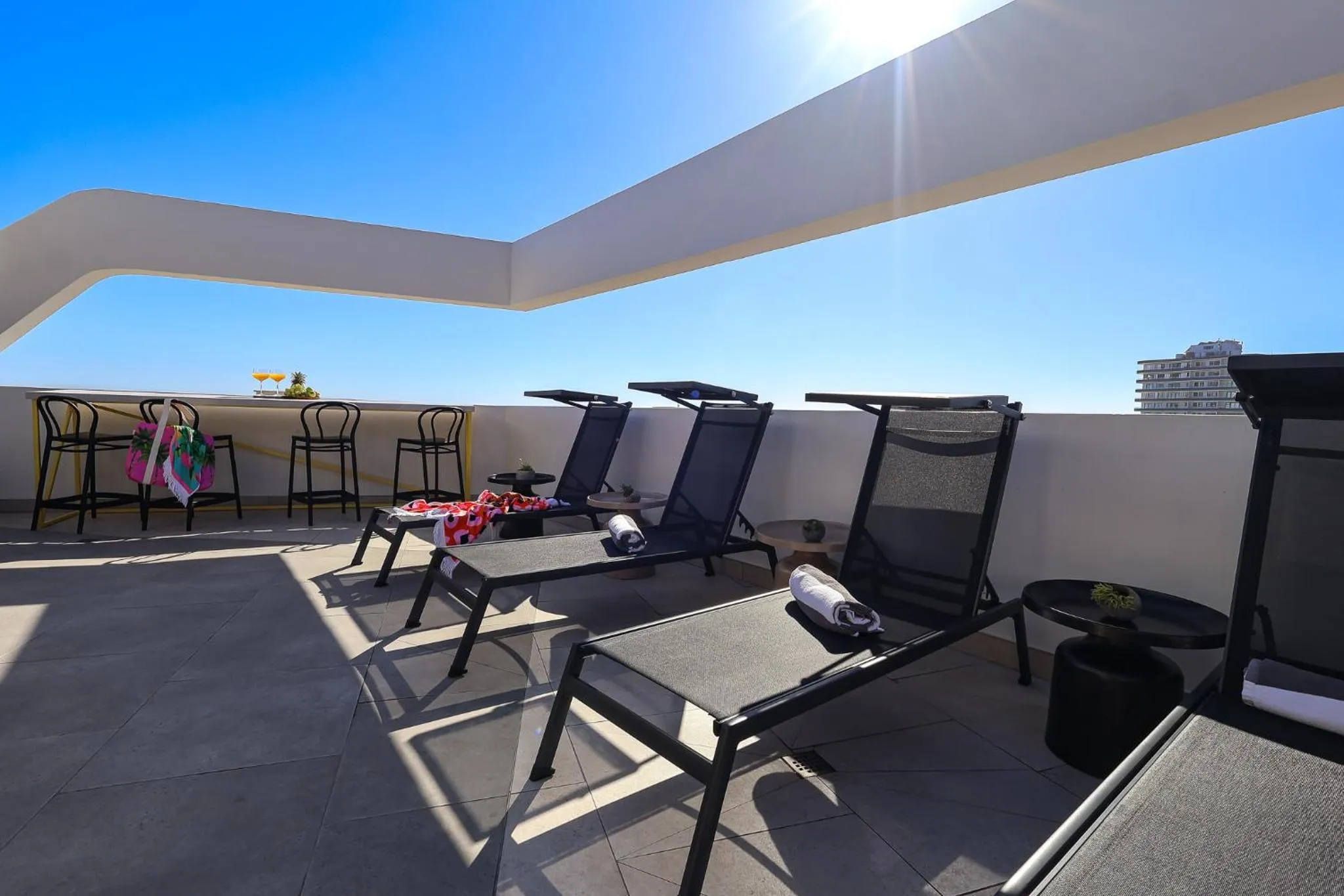 sunbed in EIGHTY2 ON M - Fluent Serviced Apartments