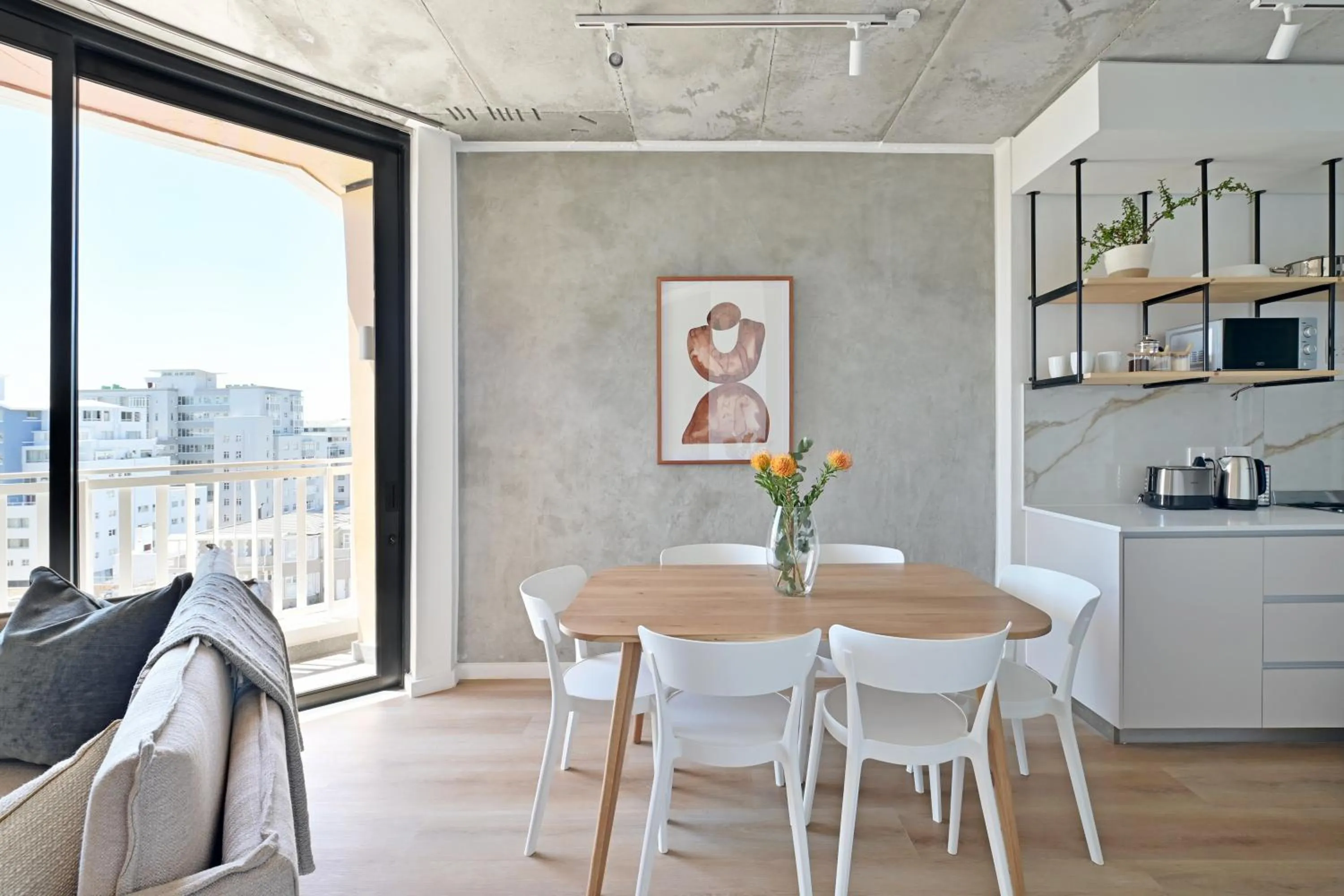 Kitchen or kitchenette in EIGHTY2 ON M - Fluent Serviced Apartments