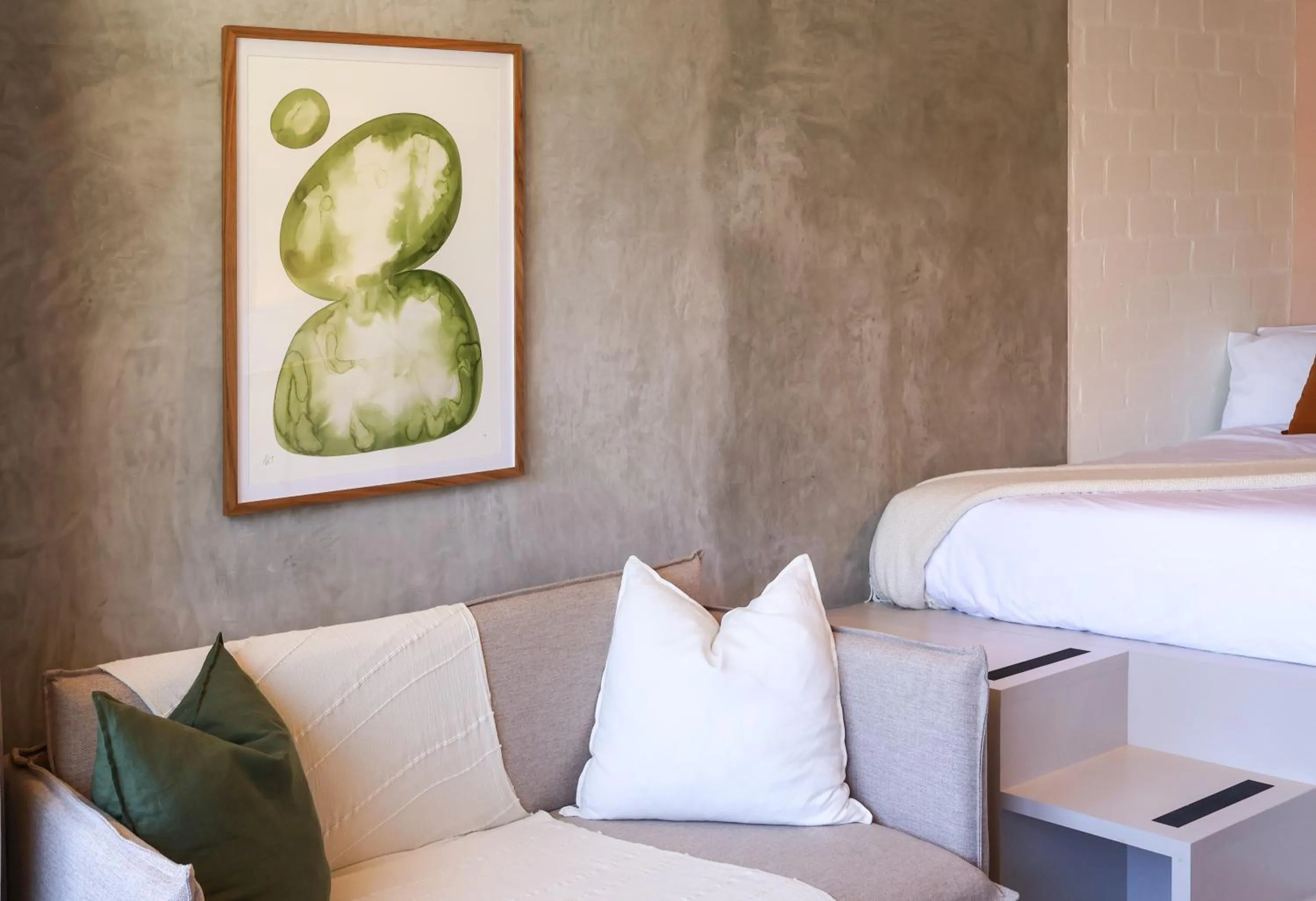 Decorative detail, Bed in EIGHTY2 ON M - Fluent Serviced Apartments