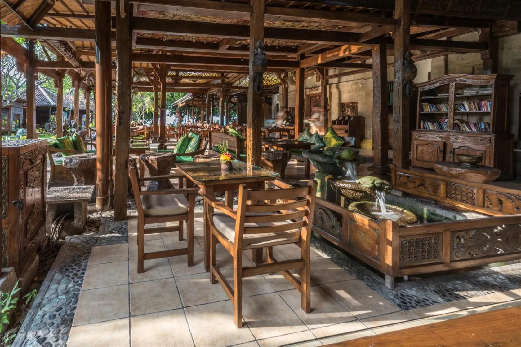 Restaurant/places to eat in Hotel Pondok Sari Beach & SPA Resort