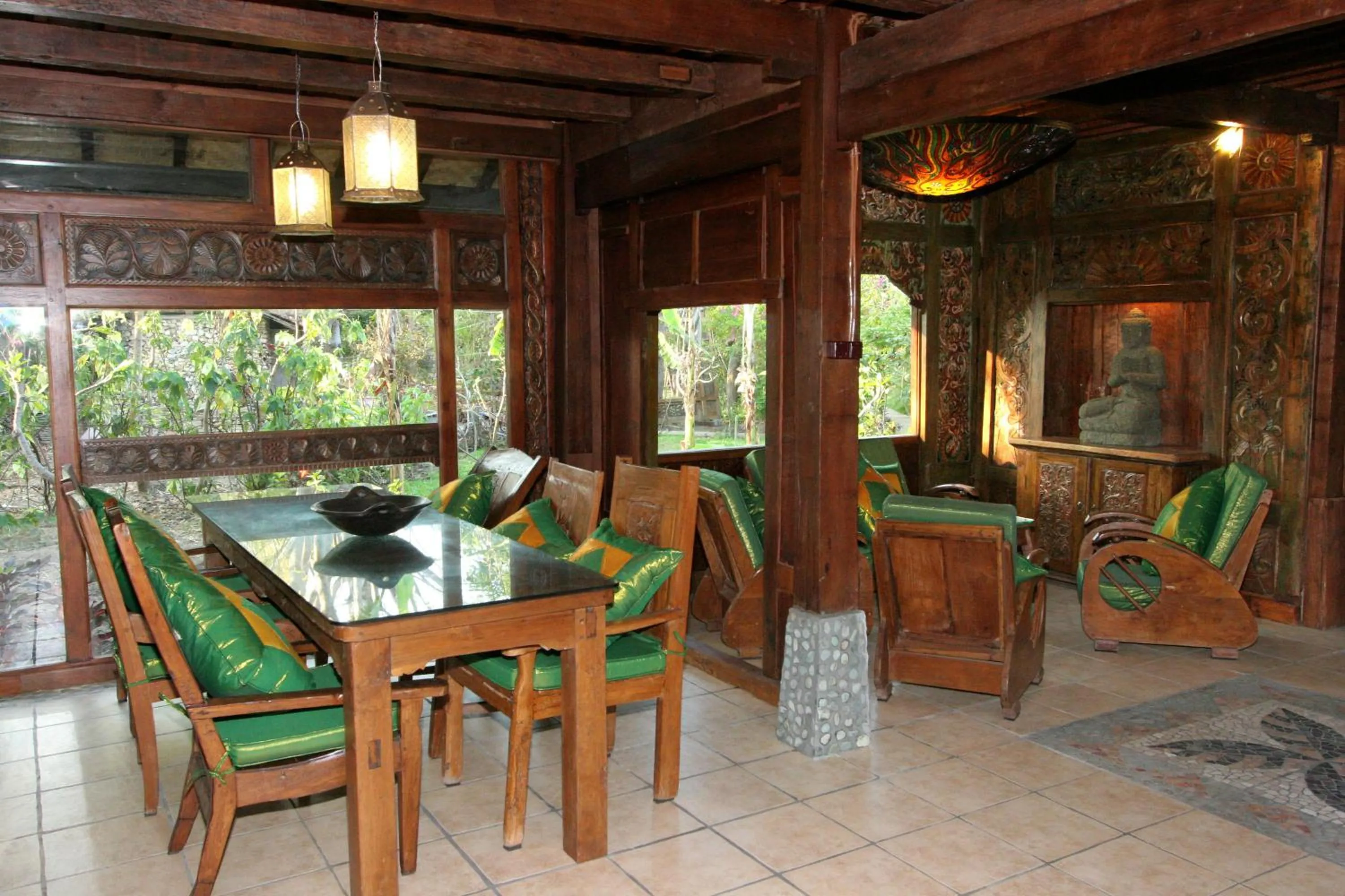 Living room in Hotel Pondok Sari Beach & SPA Resort