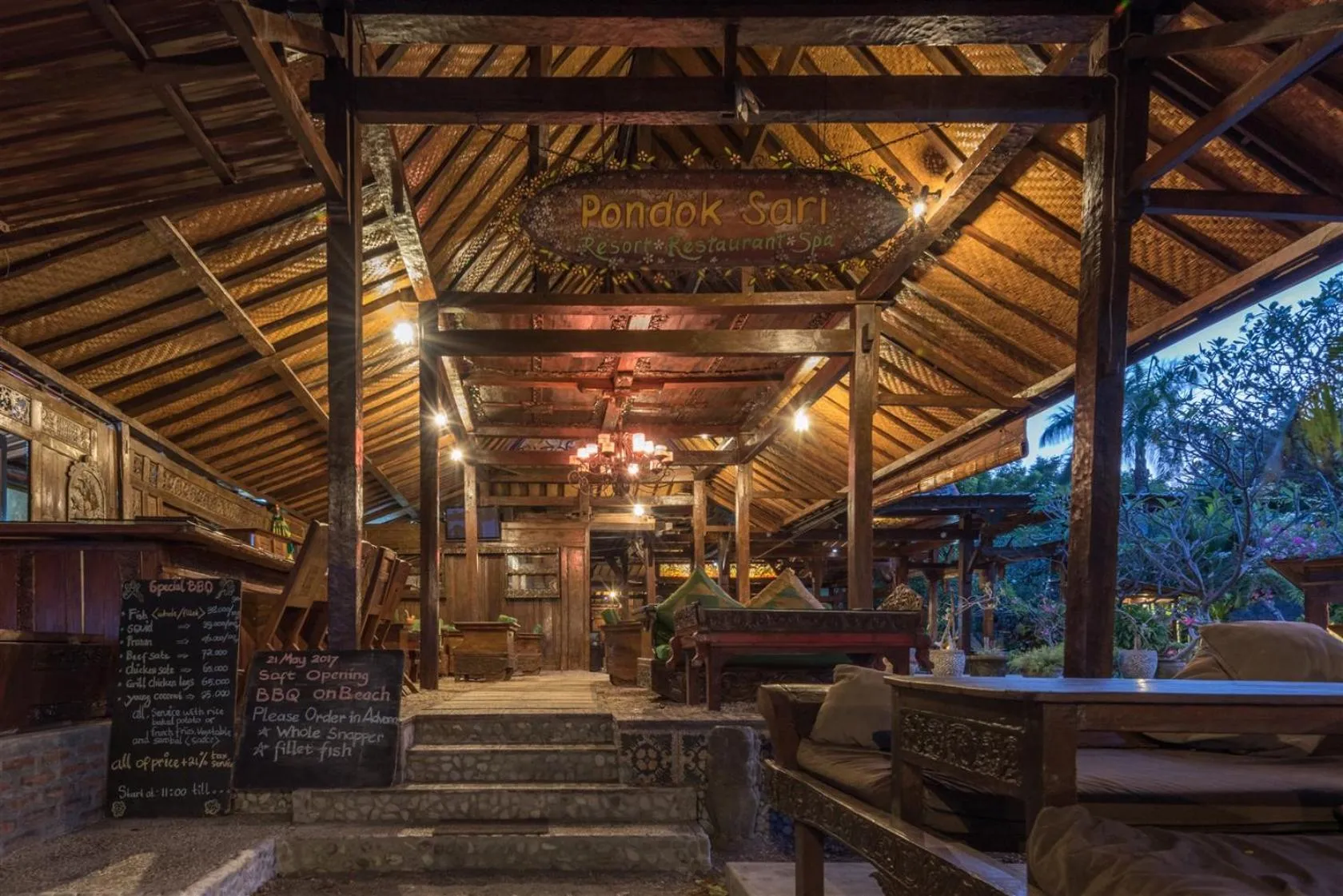 Restaurant/places to eat in Hotel Pondok Sari Beach & SPA Resort