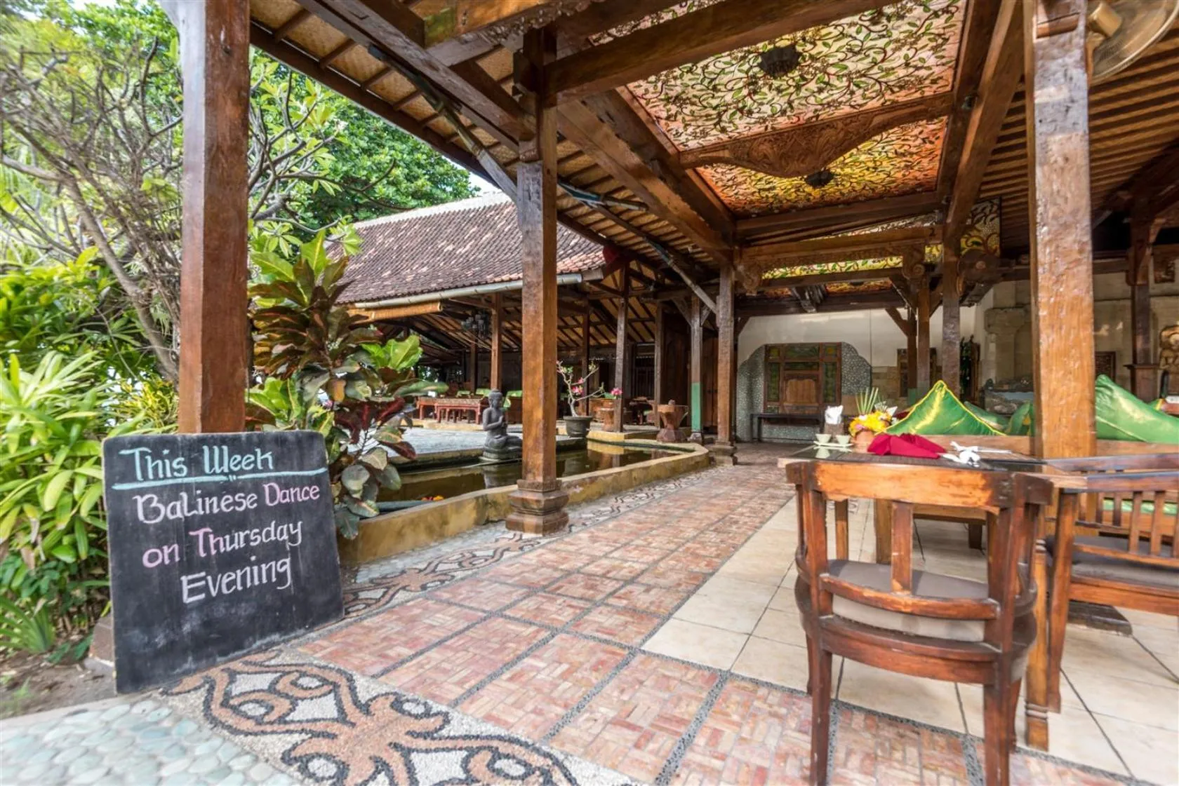 Restaurant/places to eat in Hotel Pondok Sari Beach & SPA Resort