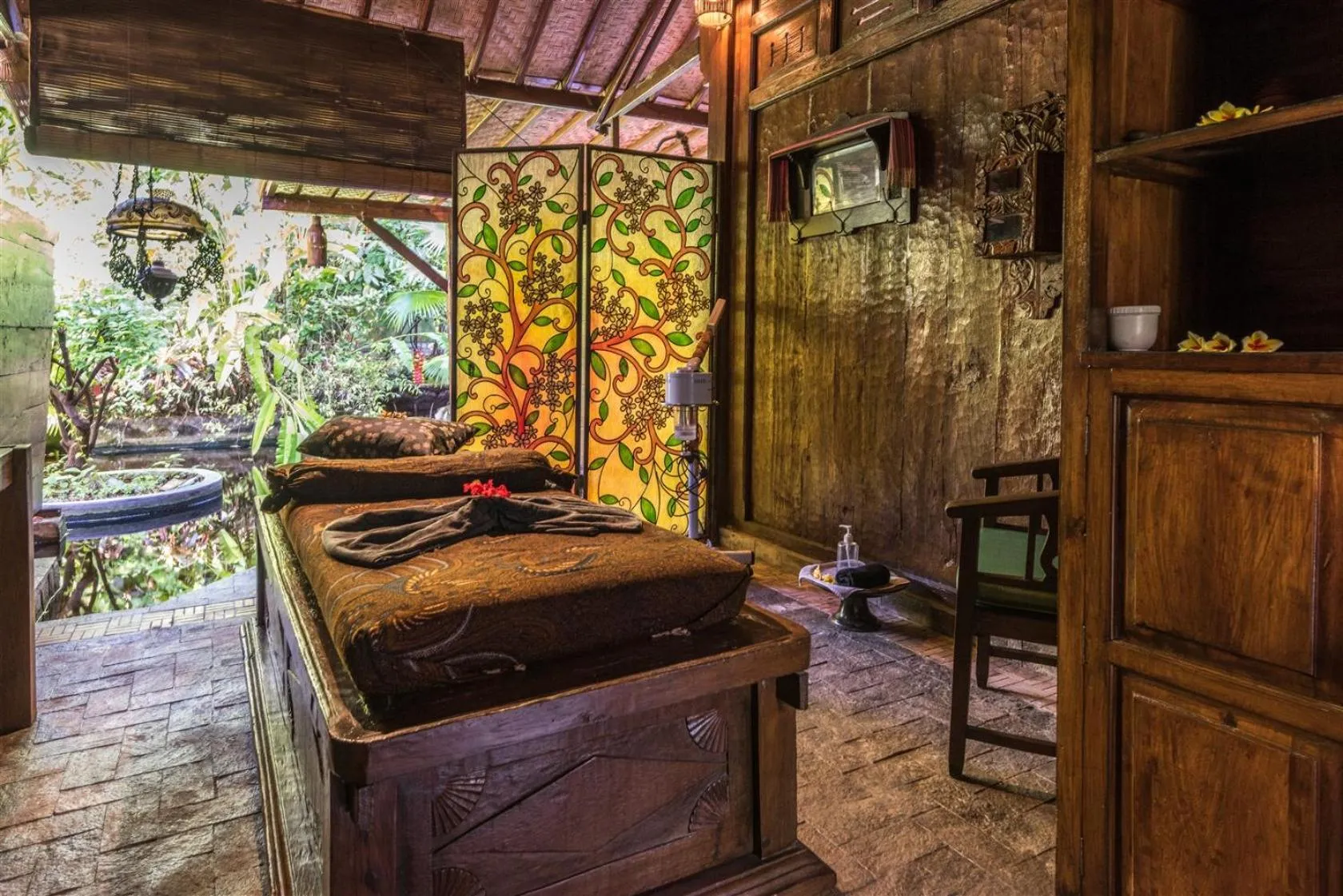 Massage in Hotel Pondok Sari Beach & SPA Resort