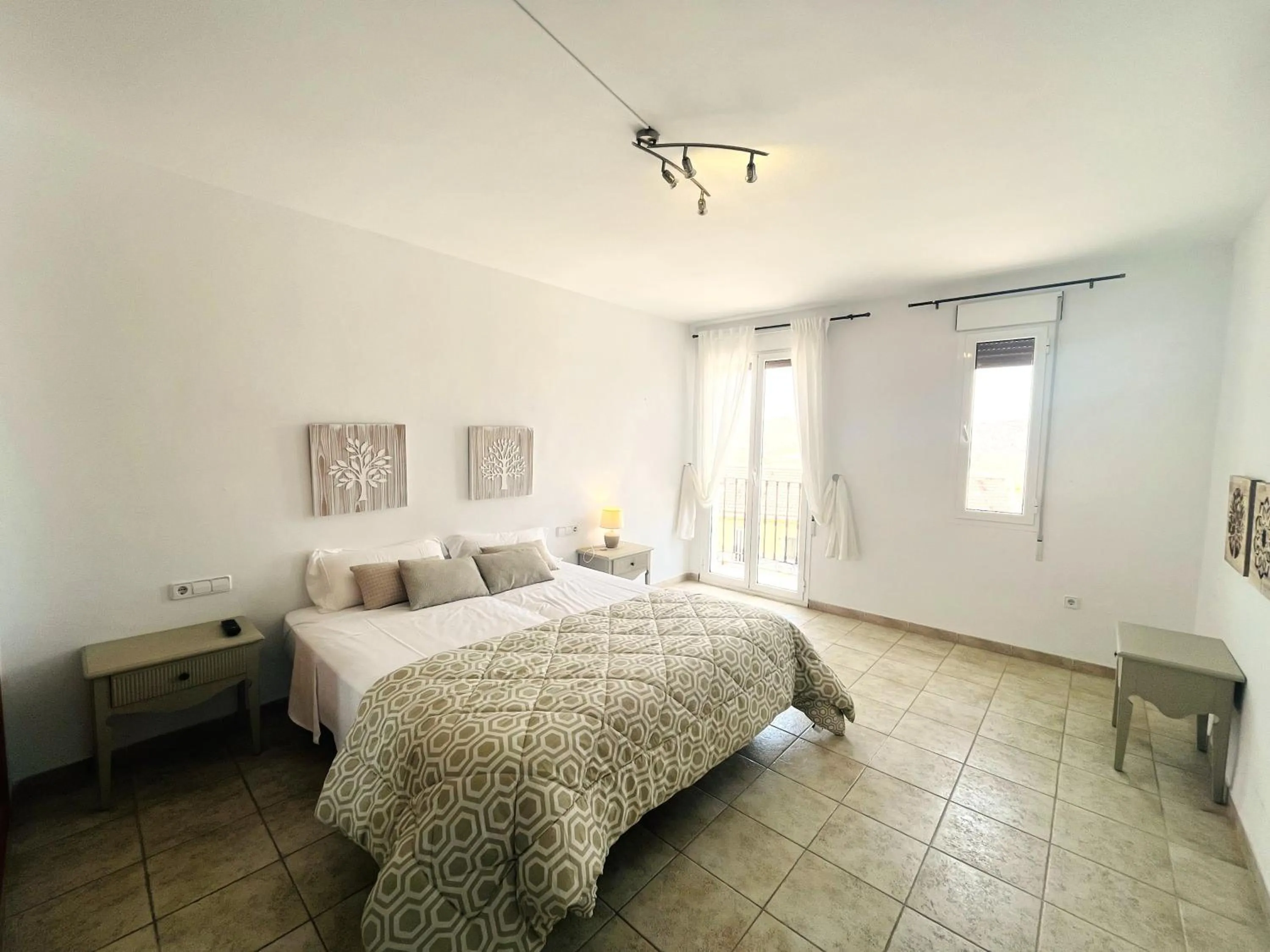 Bedroom, Bed in HOTEL MUSEO Lucainena