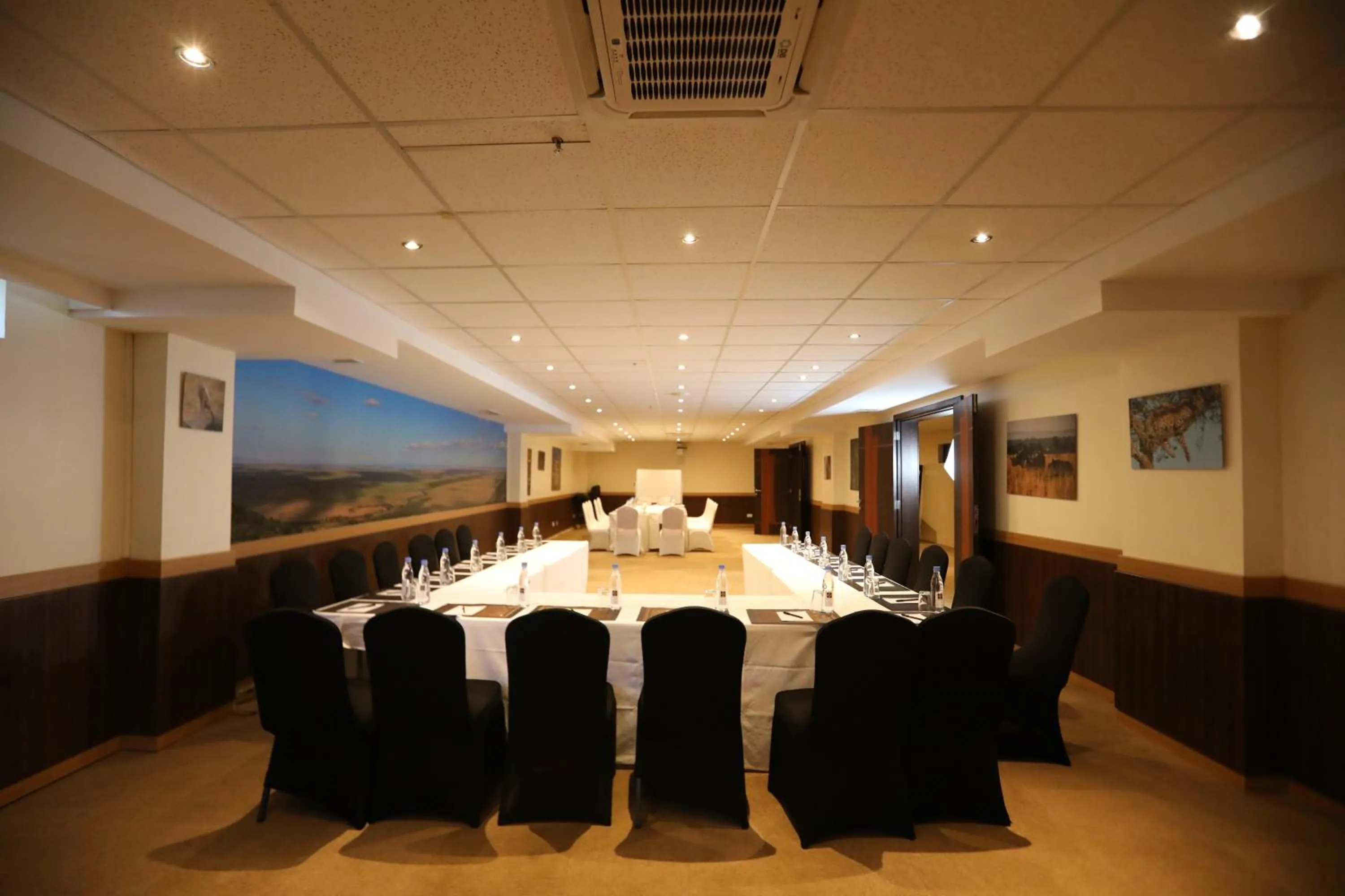 Business facilities in Bidwood Suite Hotel