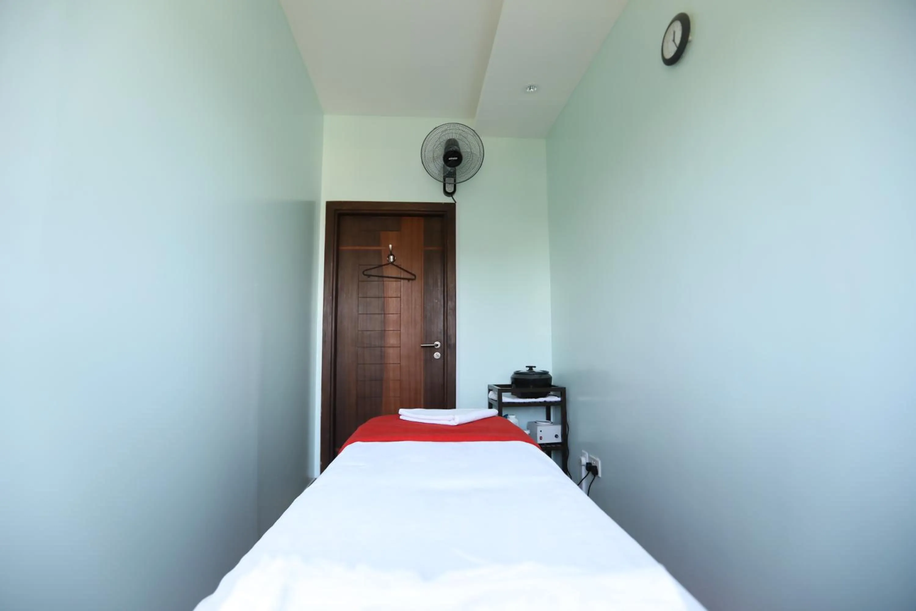 Massage, Bed in Bidwood Suite Hotel