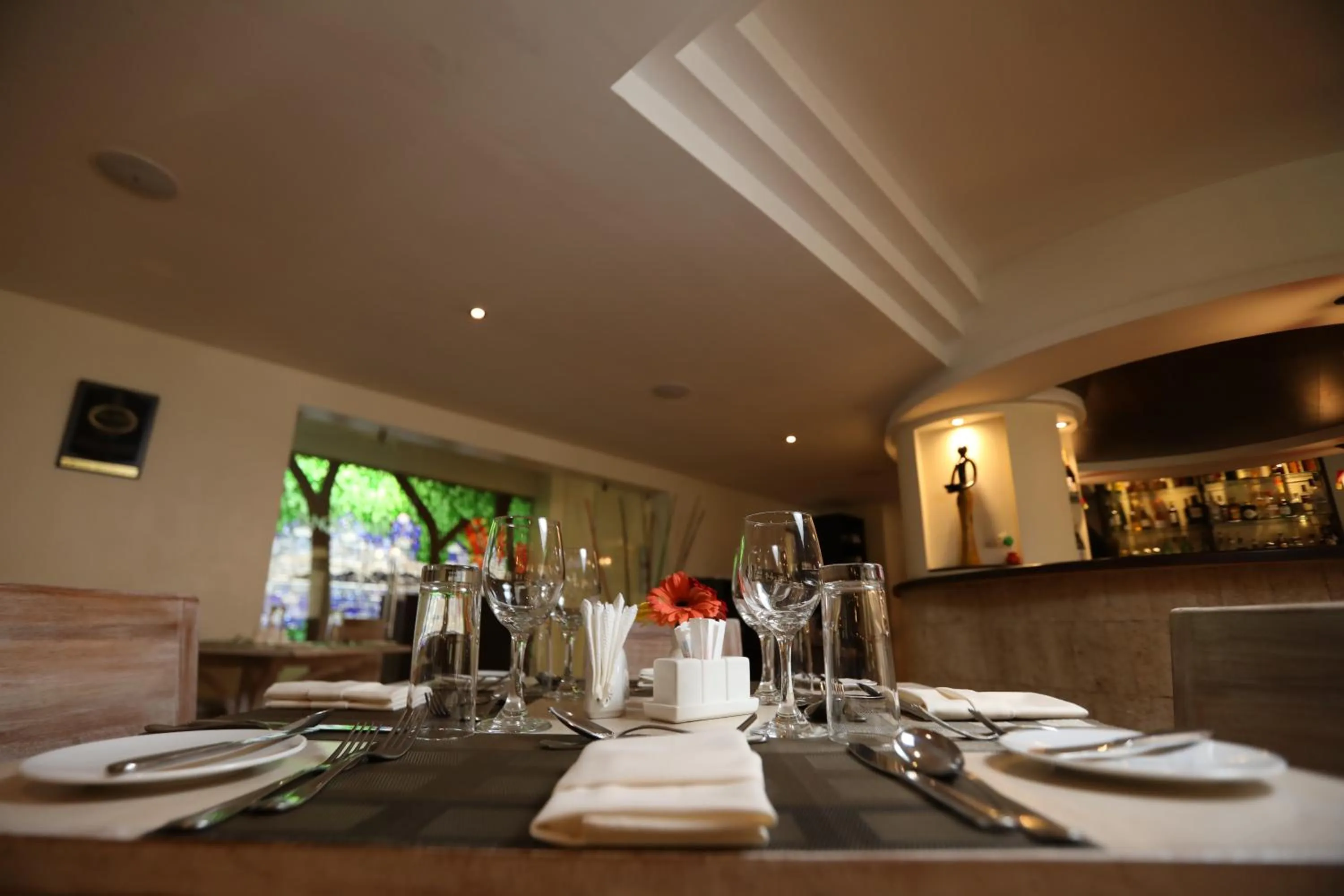 Dining area in Bidwood Suite Hotel