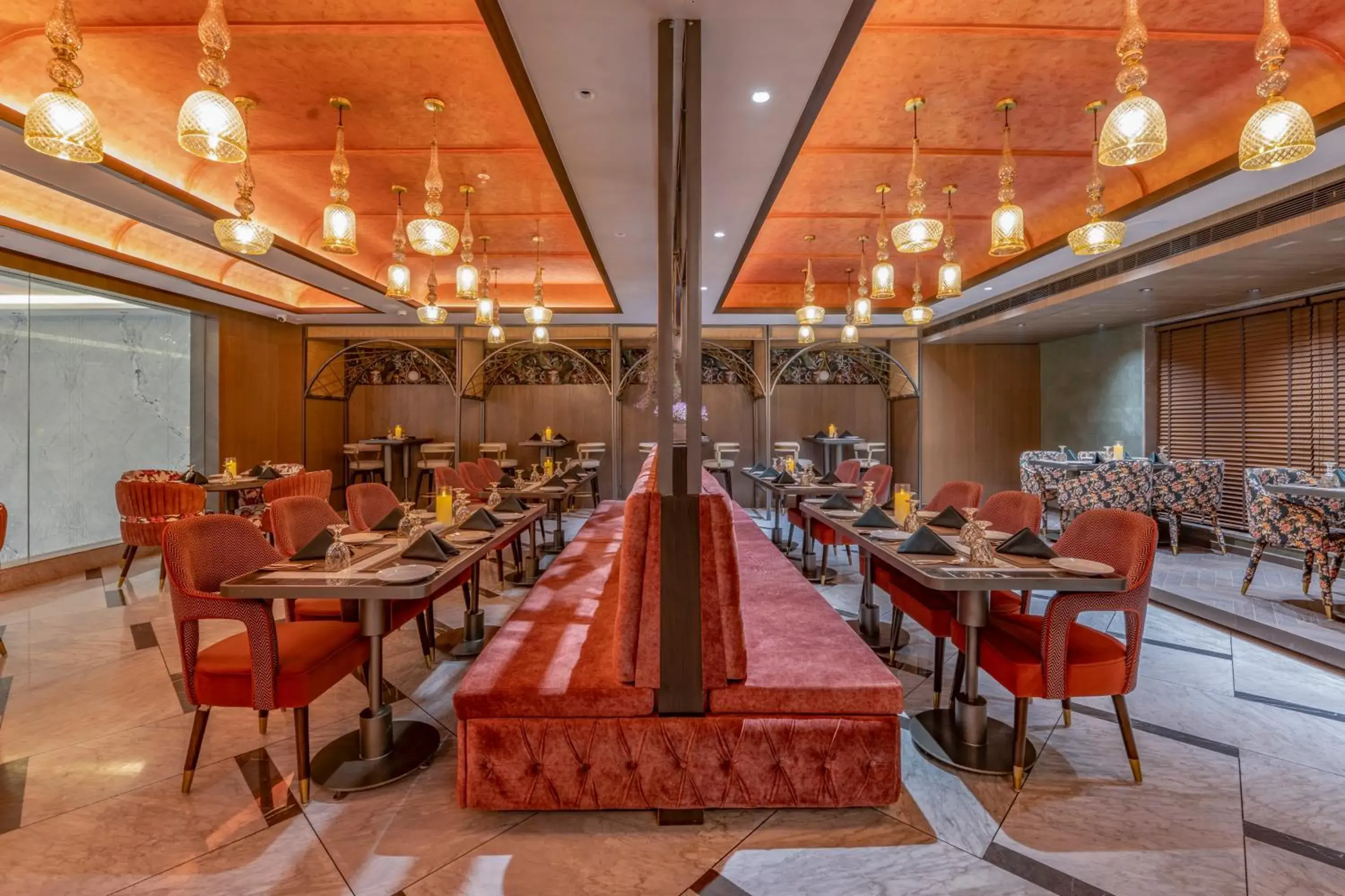 Restaurant/places to eat in Akino Luxury Restaurant/places to eat in Akino Luxury