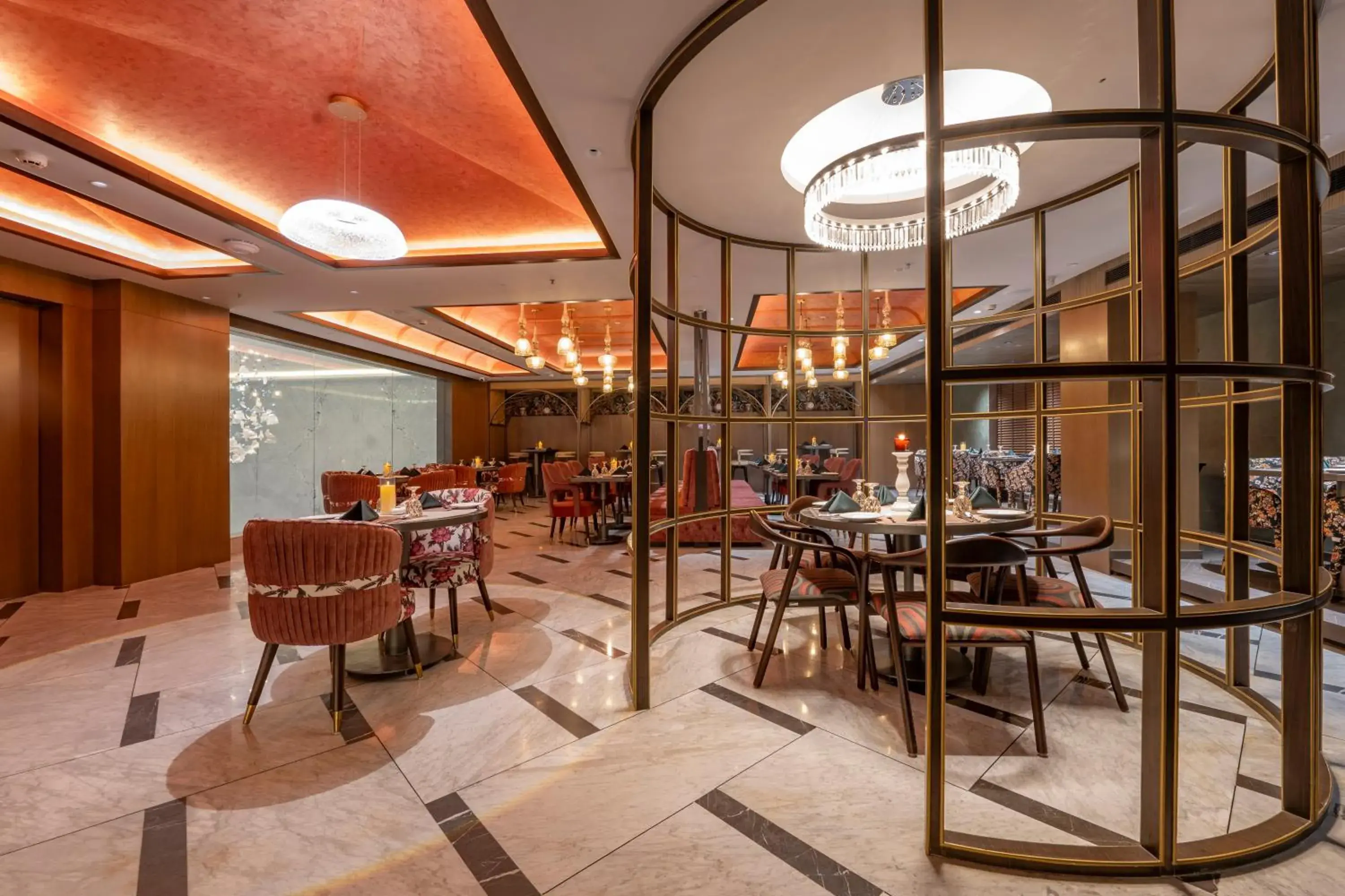 Restaurant/places to eat in Akino Luxury Restaurant/places to eat in Akino Luxury