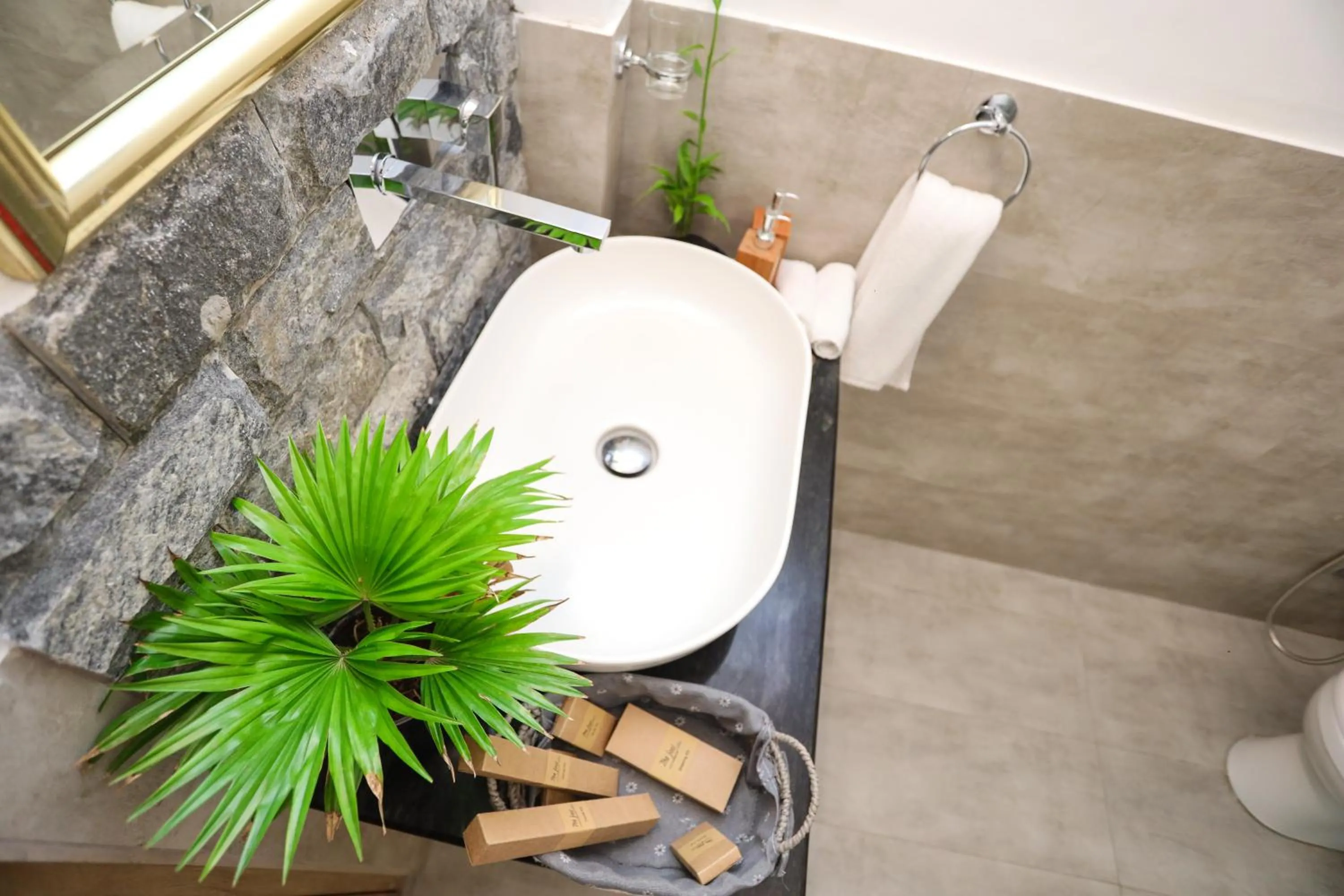 Bathroom in The Feel Luxury Boutique Hotel Ella
