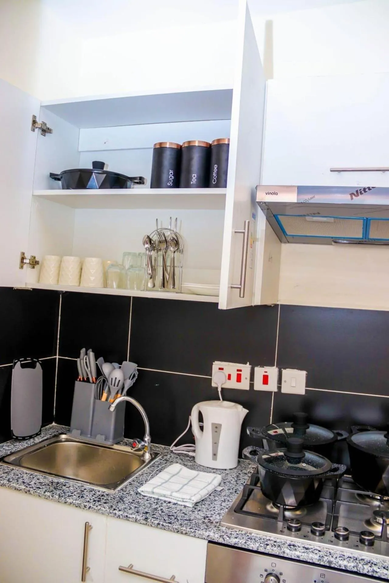 Studio Sleeps 2 with 24hr Check-in