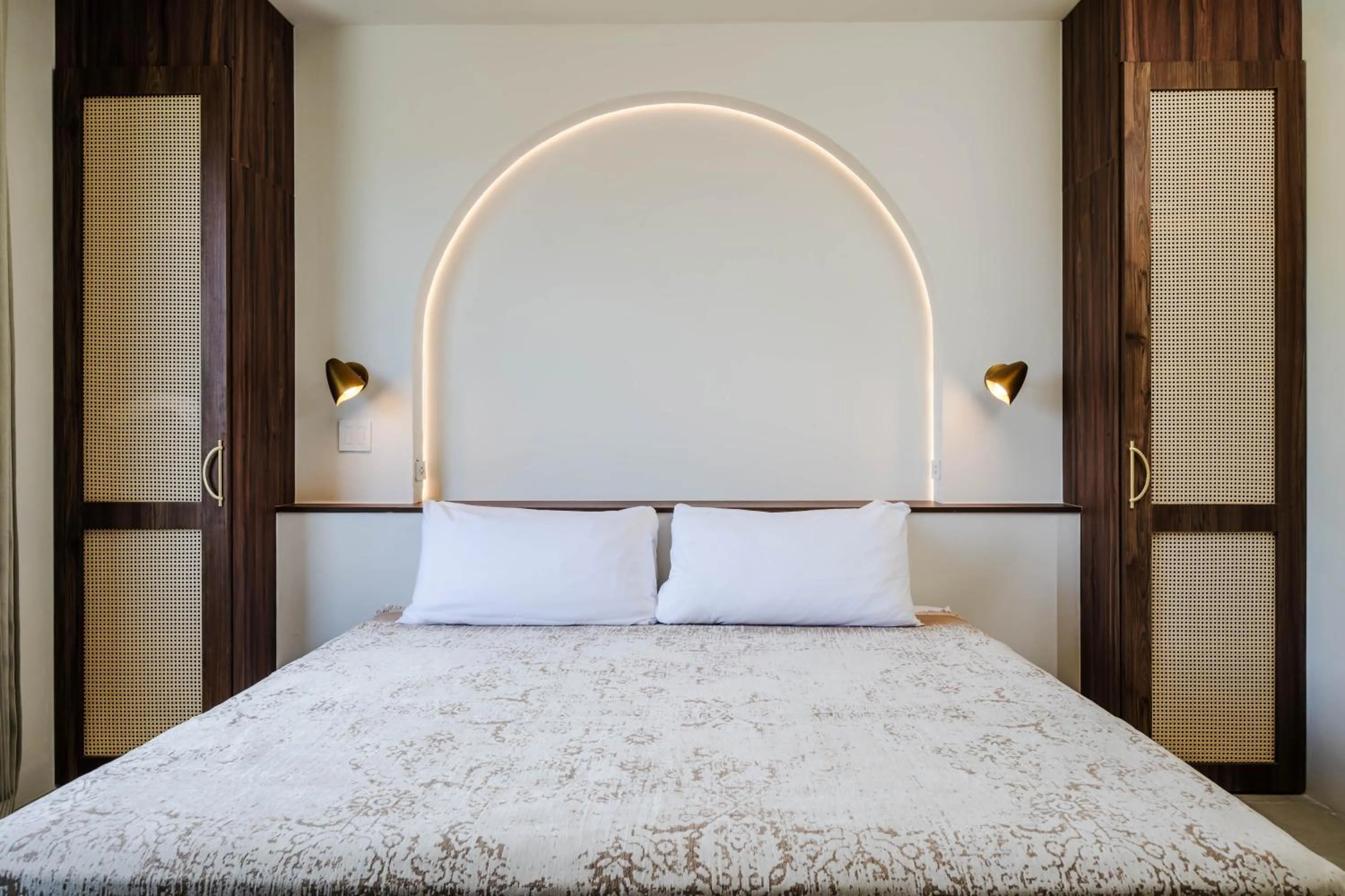 Bed in Iguana Surf Camp