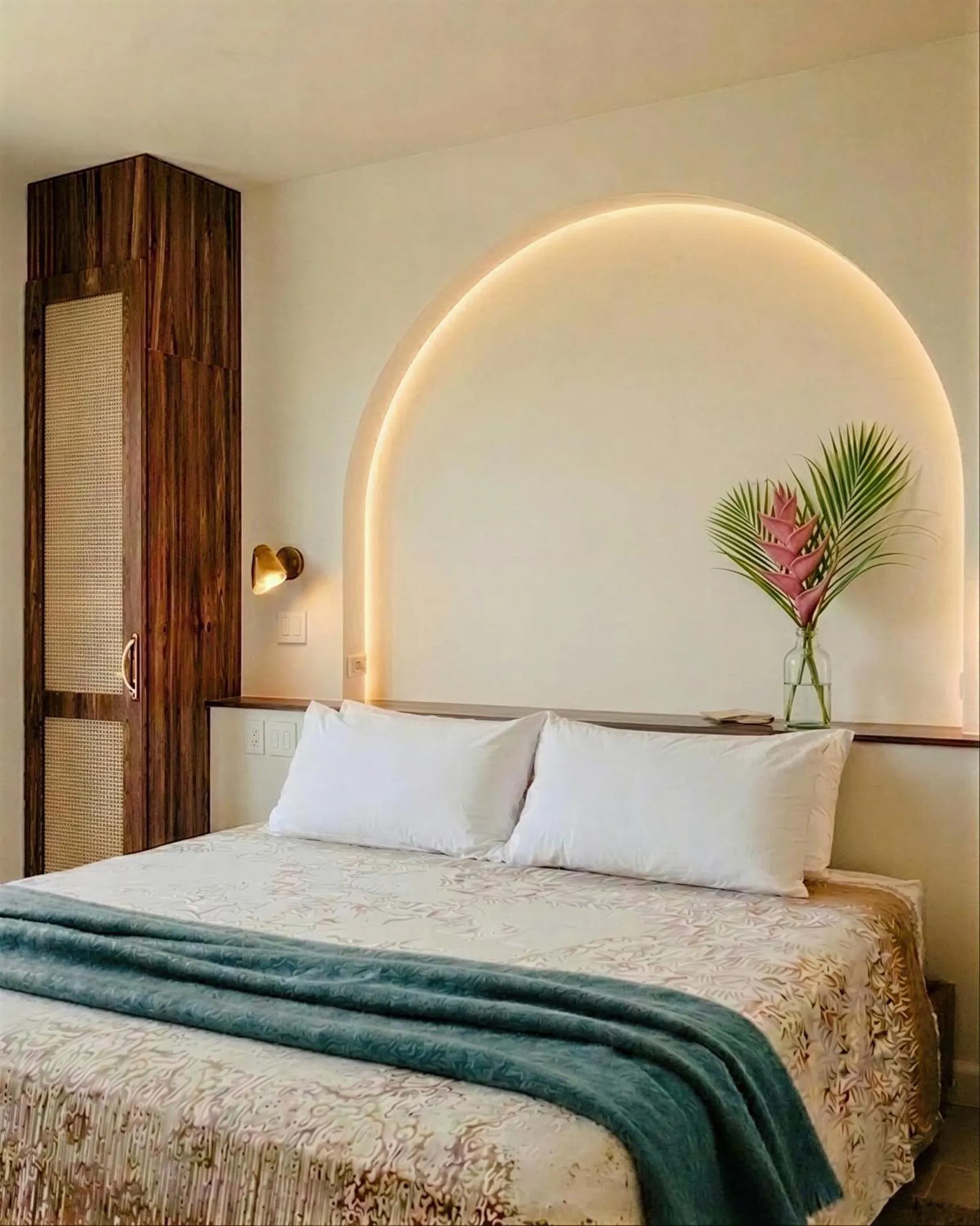 Bed in Iguana Surf Camp