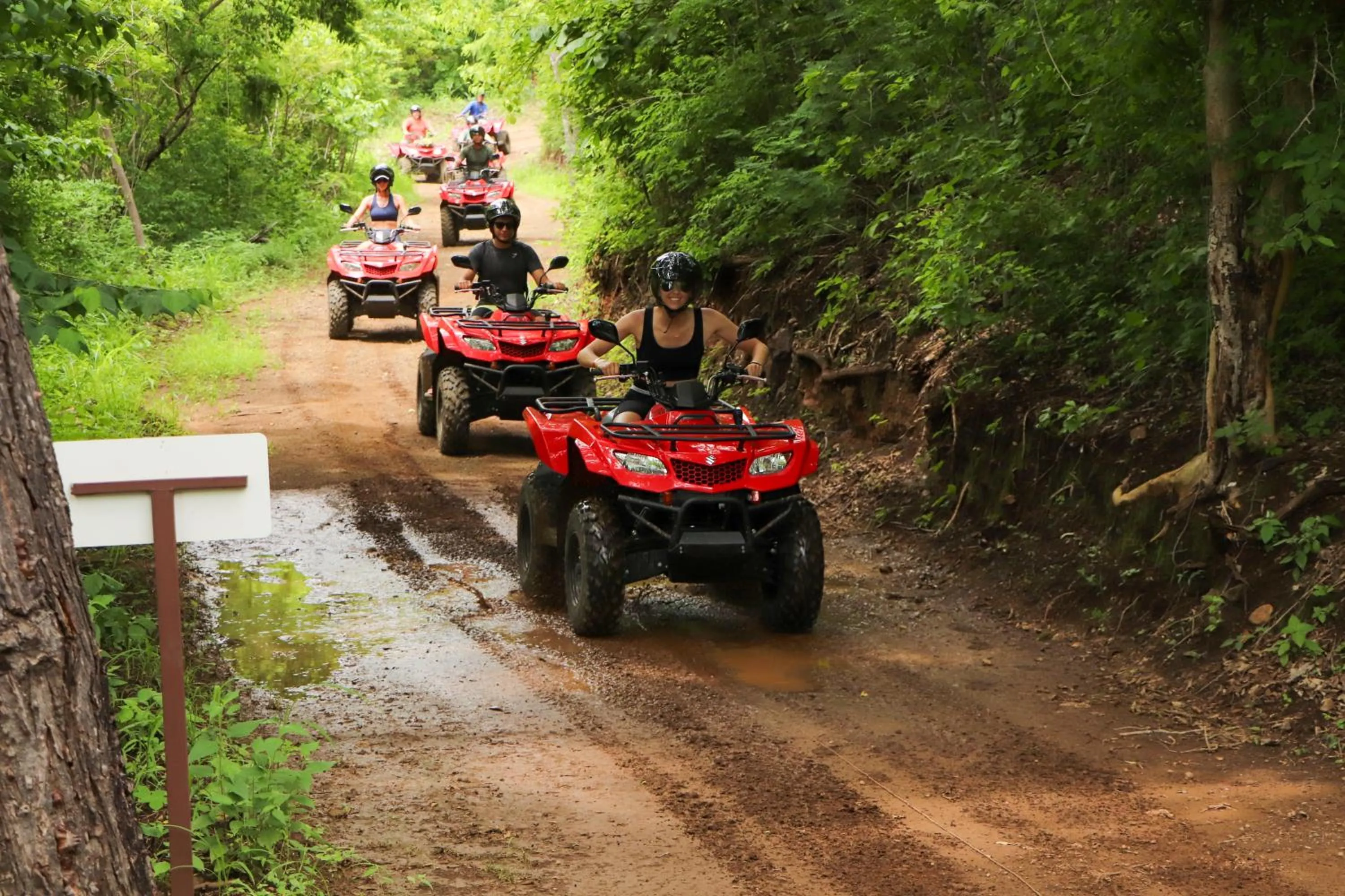 Activities in Iguana Surf Camp