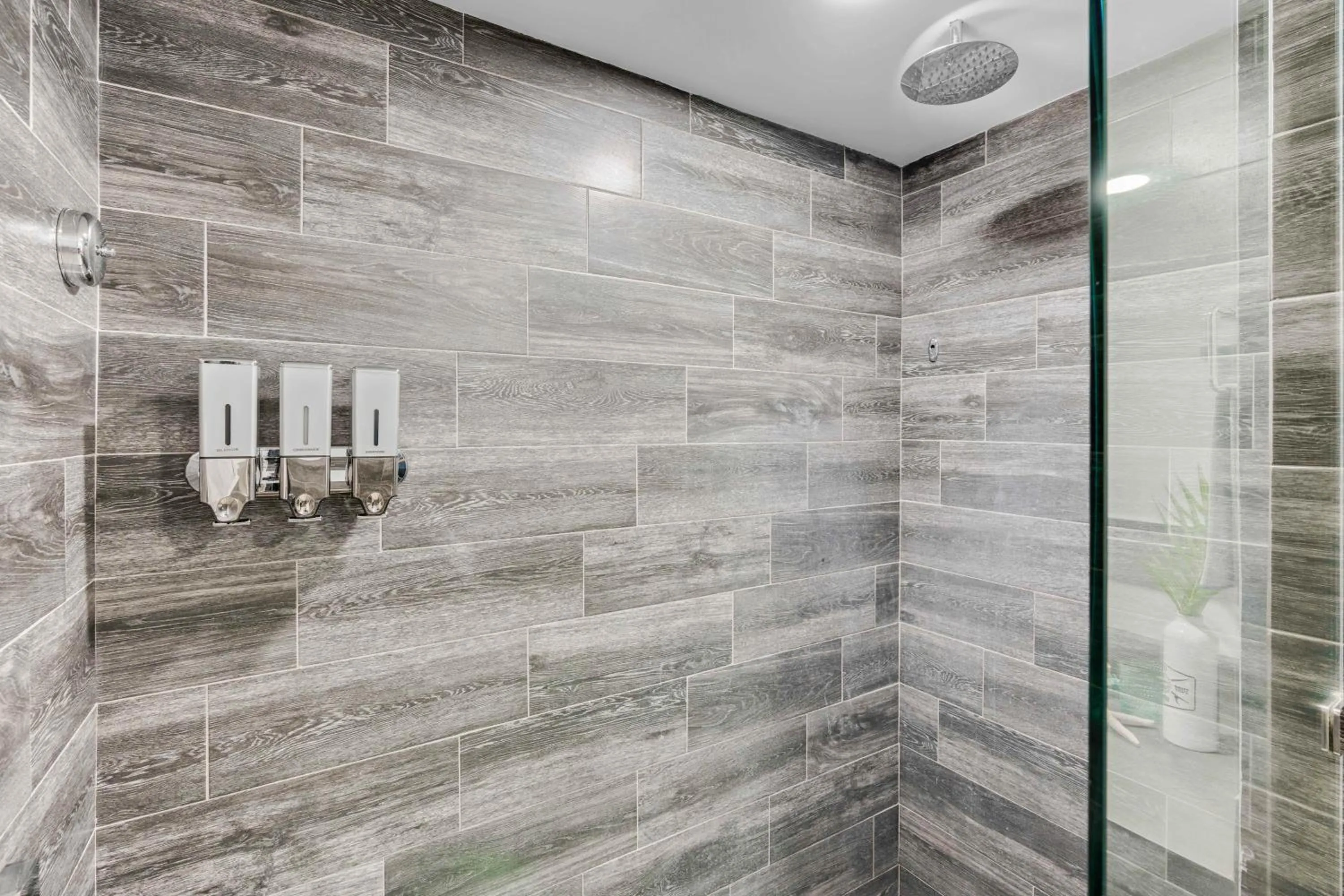 Shower in Iguana Surf Camp