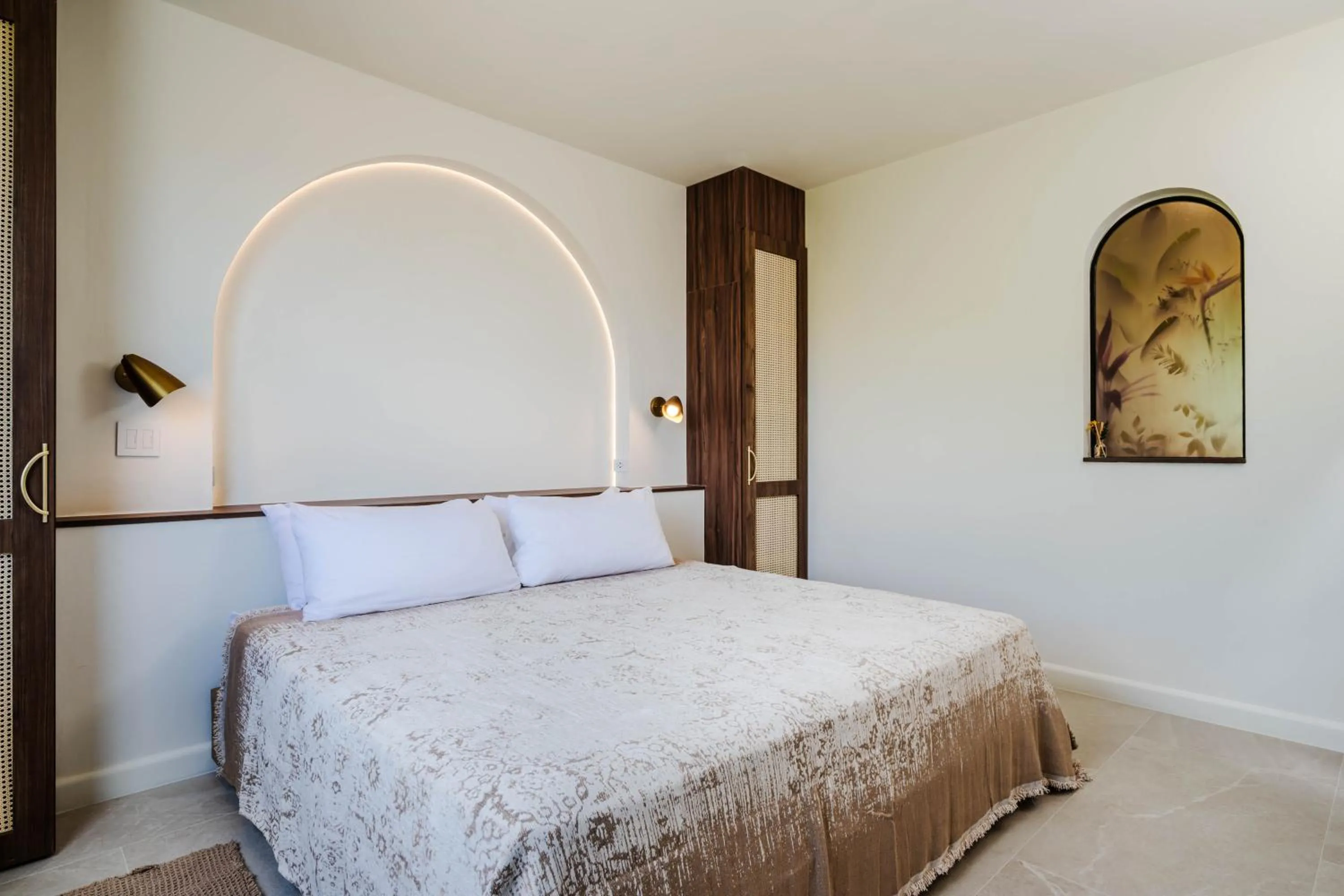 Bed in Iguana Surf Camp