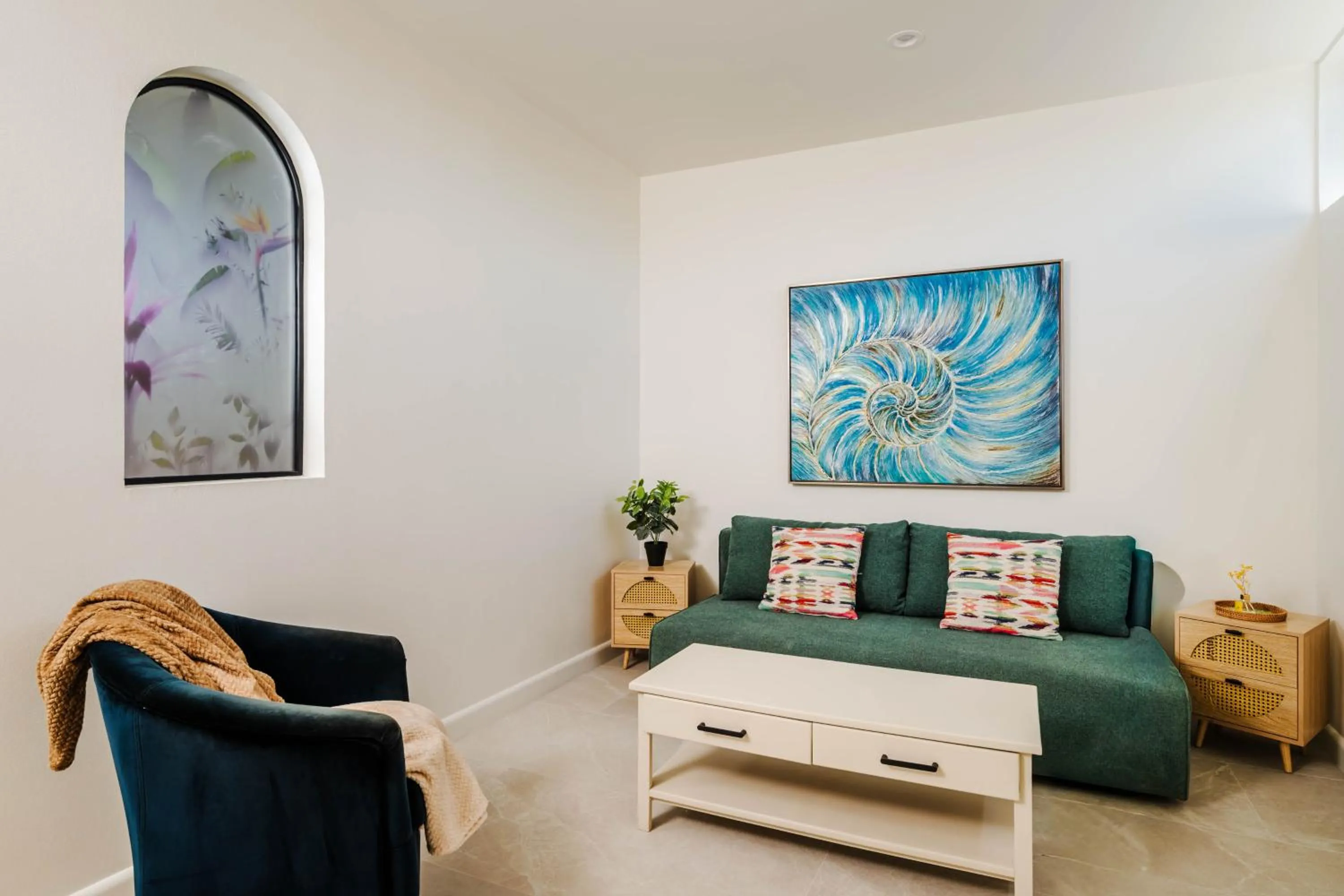 Living room in Iguana Surf Camp