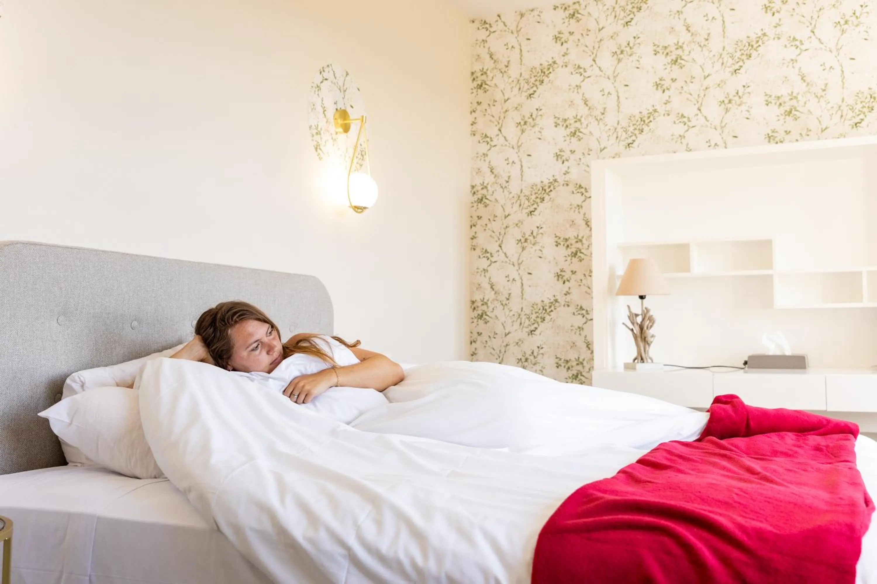 Bed in Auberge le Prieuré des Gourmands